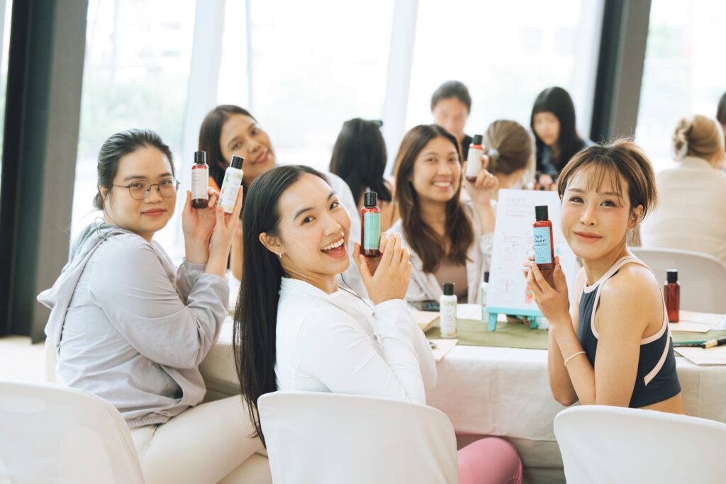 ให้หัวใจได้หยุดพัก และเติมพลังให้ร่างกาย กับ Puppy Yoga ฉลอง Social Wellness Month ที่ เดอะ ปาร์ค