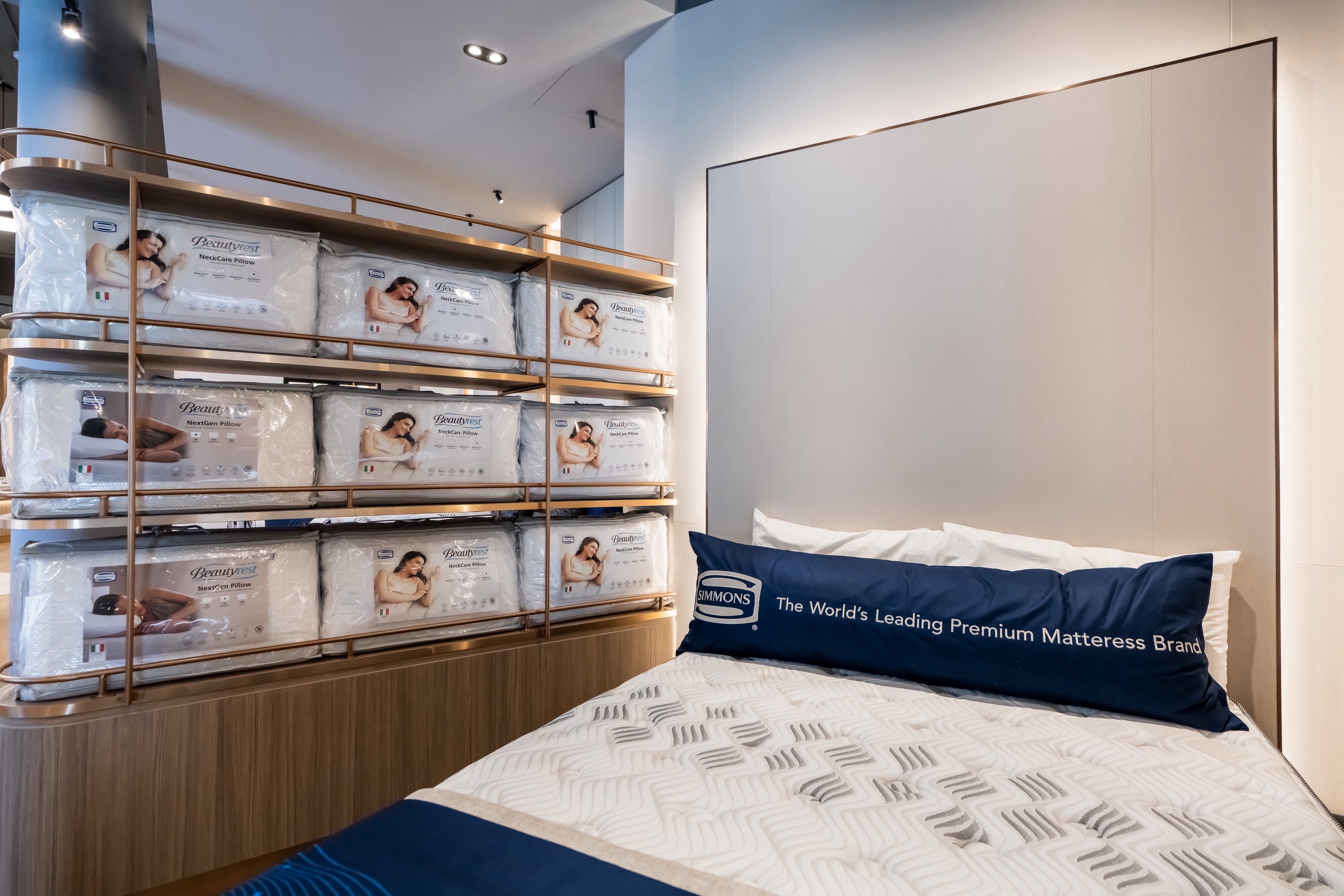 ซิมมอนส์รุกขยายตลาดในประเทศไทย เปิดตัว “simmons Gallery ทองหล่อ” ยกระดับประสบการณ์การนอนระดับพรีเมียม พร้อมเสริมความแข็งแกร่งในตลาดอาเซียน