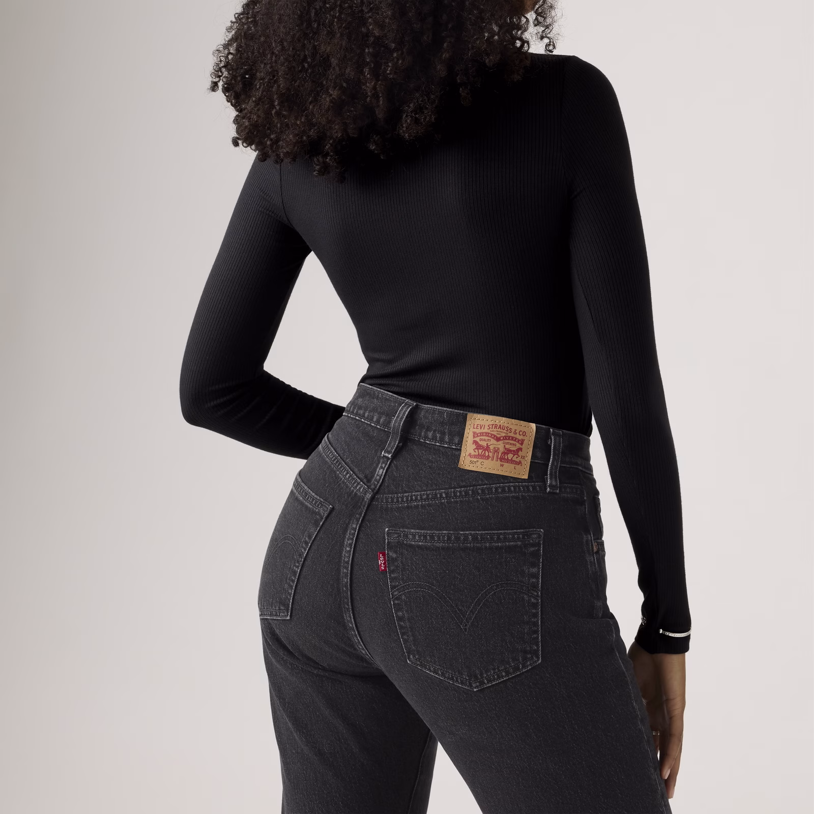 Levi’s® ยกระดับไอคอนิกสู่มิติใหม่ในคอลเลคชัน Fall/winter 2025