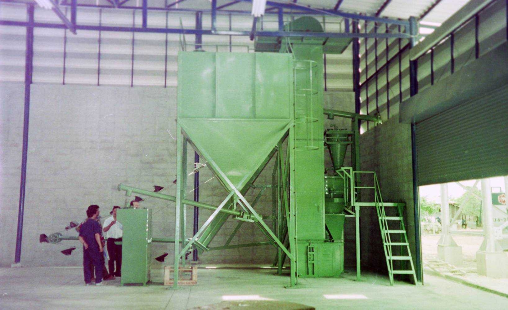 พาส่องดีเอ็นเอคน “จระเข้” แกะโค้ดความสำเร็จแบรนด์ก่อสร้างสัญชาติไทย จากกาวซีเมนต์ถุงแรกเมื่อ 33 ปีก่อน สู่โกลบอลแบรนด์ในวันนี้