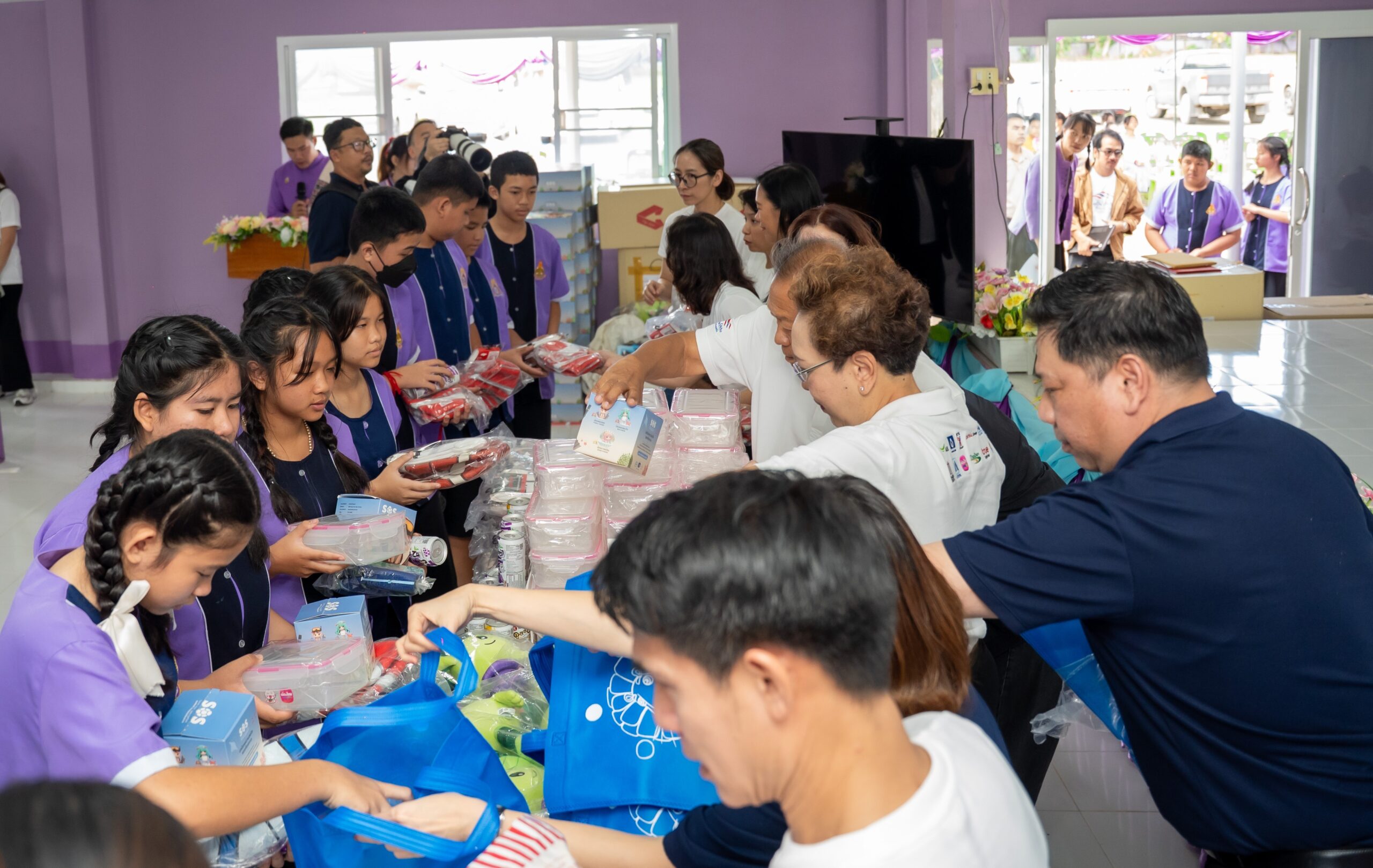 มูลนิธิพลังน้ำใจไทย ลงพื้นที่ “คืนรอยยิ้มให้โรงเรียน” ที่จังหวัดเชียงราย