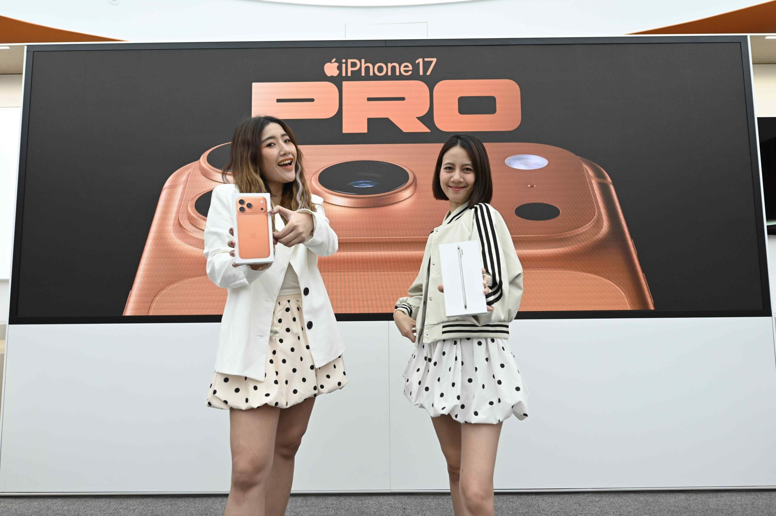 เพาเวอร์บาย ชวนลูกค้ากลุ่มแรกแกะกล่อง Iphone 17 พร้อมกันทั่วไทย สัมผัสประสบการณ์เอ็กซ์คลูซีฟ พร้อมโปรแรงจัดเต็ม