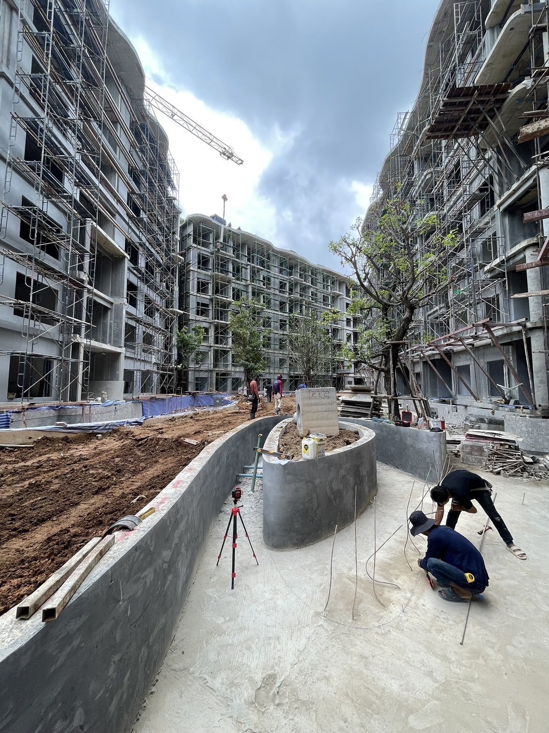 “ร่มโพธิ์ พร็อพเพอร์ตี้” (title) ฉลองจบงานก่อสร้างชั้นดาดฟ้า และโครงสร้างสระว่ายน้ำบนชั้นดาดฟ้า คอนโด “เดอะ ไทเทิล เซเรนิตี้ ในยาง” มั่นใจเตรียมส่งมอบในไตรมาส1/2569