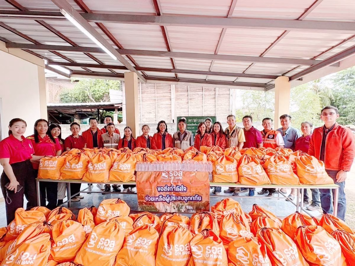 ธอส. มอบถุงยังชีพ 1,100 ชุด บรรเทาความเดือดร้อนผู้ประสบอุทกภัยพื้นที่ภาคเหนือ พร้อมจัดทำมาตรการพักหนี้ – ลดเงินงวด – ลดดอกเบี้ย – เคลมสินไหมเร่งด่วน