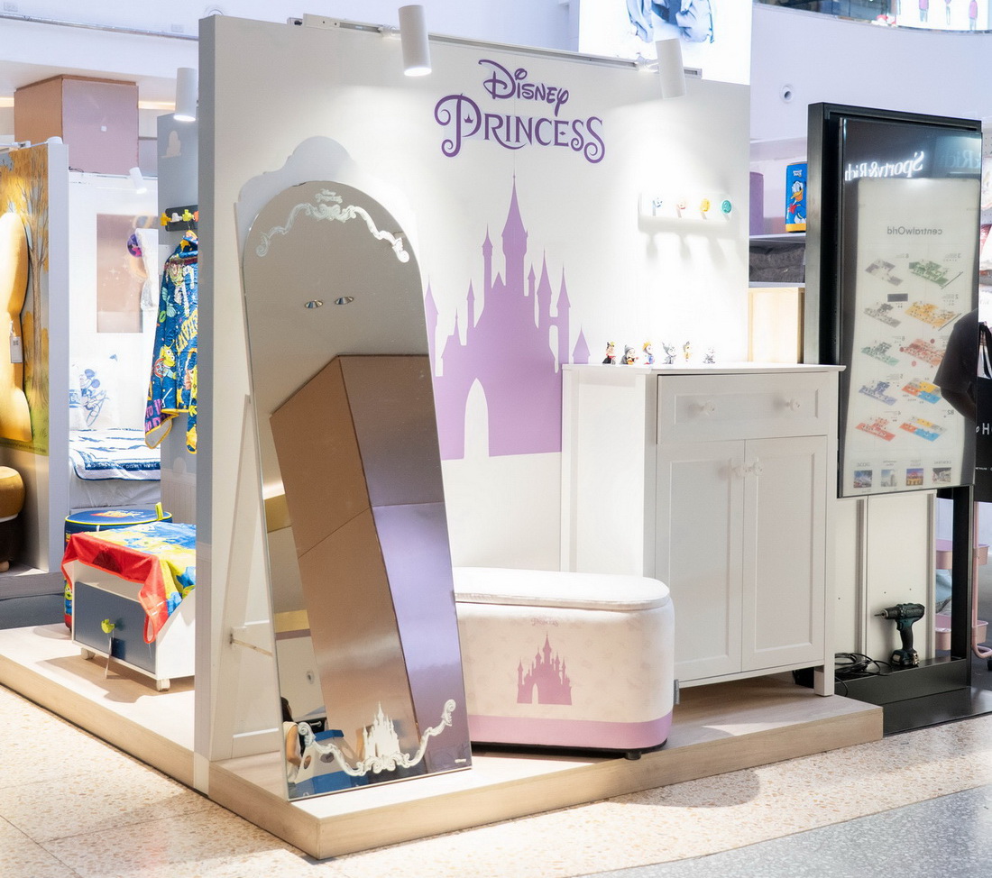 4 7 ก.ย. นี้ เอสบี ดีไซน์สแควร์ เนรมิตบูธ “disney Home” สุดอลัง ในงาน “disney Toy Expo Thailand 2025” พบของแต่งบ้านดิสนีย์ลิขสิทธิ์แท้ ที่จะเปลี่ยนทุกมุมบ้านให้เต็มไปด้วยความมหัศจรรย์