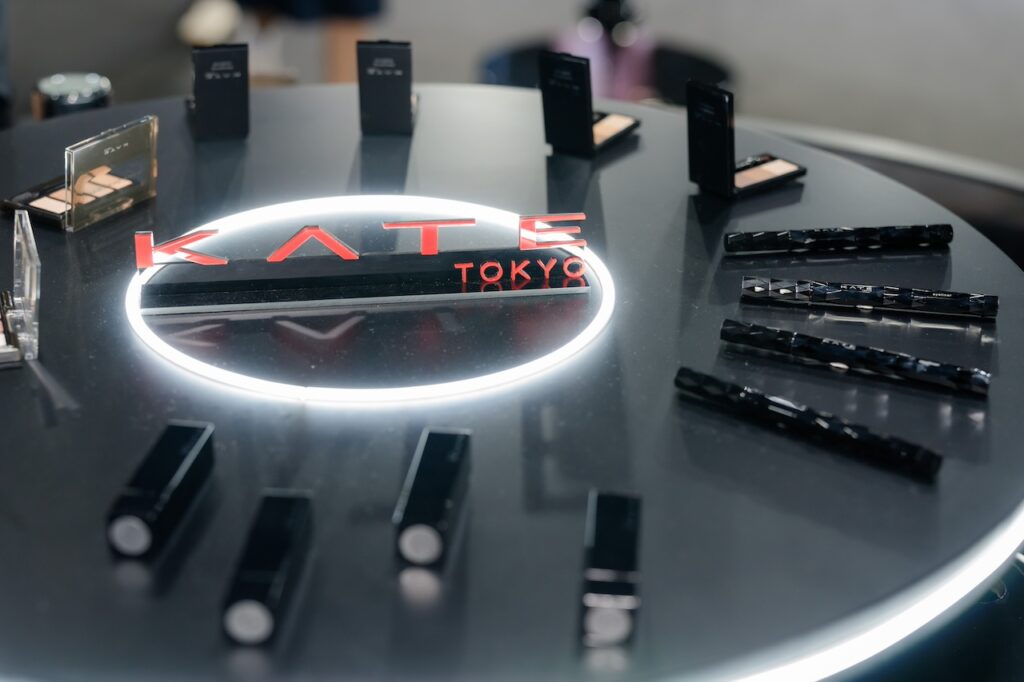 Kate ชวนร่วมสัมผัสพลังความงามภายใต้แคมเปญ “lights On Shadow” ในงาน Nippon Haku Bangkok 2025 พร้อมเปิดตัว Brand Muse คนใหม่ “ตู ต้นตะวัน” ที่จะมาถ่ายทอดความมั่นใจ และเสน่ห์ที่ไร้กฎเกณฑ์