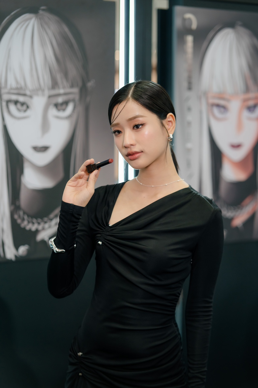 “kate ร่วมกับ Eveandboy และ เดอะมอลล์ไลฟ์สโตร์ บางกะปิ จัดงาน ‘lights On Shadow’ Event นำทีม Brand Muse ‘ตู–ต้นตะวัน’ เผยสไตล์อันเป็นเอกลักษณ์ Cool & Sharp พร้อมอินฟลูเอนเซอร์ชื่อดัง เก่ง–น้ำปิง, มาร์ค และจัมโม่ ตอกย้ำกลยุทธ์เจาะ Gen Z กับกิจกรรมเอ็กซ์คลูซีฟเพียบ!”