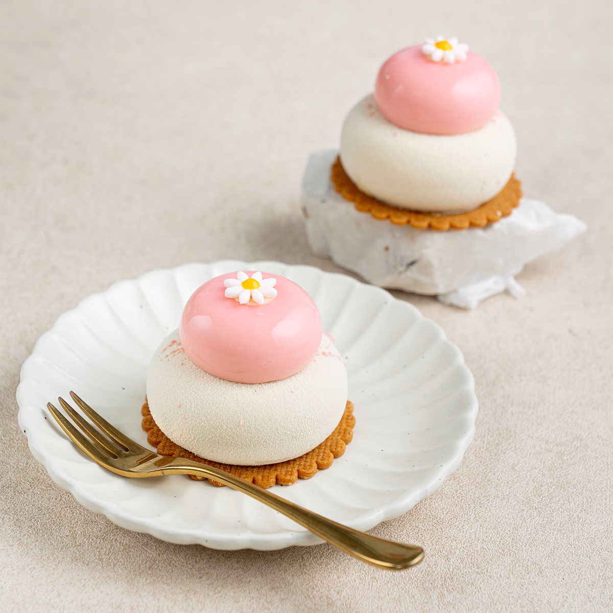 “เดอะ คอฟฟี่ อะคาเดมิคส์” แนะนำเค้กสไตล์ฝรั่งเศส พร้อมโปรพิเศษ ตลอดเดือนกันยายน