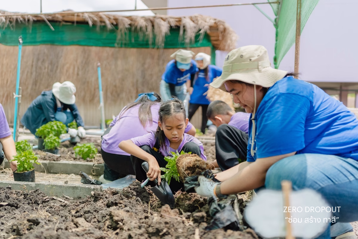 แสนสิริ เดินหน้าต่อพันธกิจ “zero Dropout ซ่อม สร้าง ทาสี” พิสูจน์พลังจิตอาสา “ไม่ปล่อยให้ใครหลุดออกจากระบบการศึกษา”