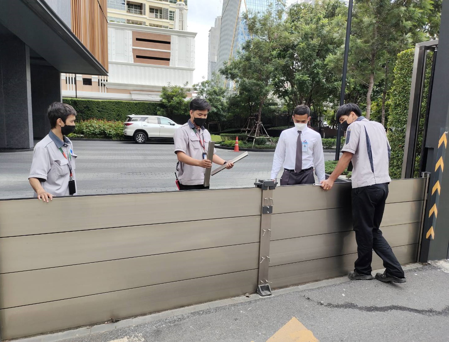 พลัส พร็อพเพอร์ตี้ ใส่ใจทุกมิติการอยู่อาศัย เผยแผนป้องกันน้ำท่วม พายุช่วงมรสุม เพื่อความปลอดภัยลูกบ้าน’