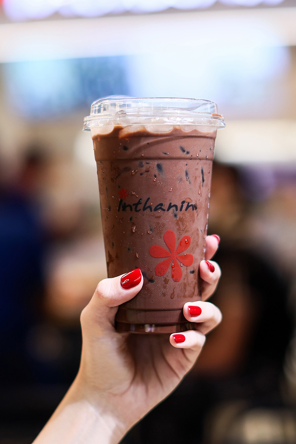 เมกาบางนา เสิร์ฟความอร่อยต้อนรับฮาโลวีนในแคมเปญ “mega Trick Or Drink” แลกรับฟรี! เมนูเครื่องดื่มสุดพิเศษจาก 12 ร้านคาเฟ่ชั้นนำ วันนี้ – 31 ต.ค. 68 ที่ศูนย์การค้าเมกาบางนา