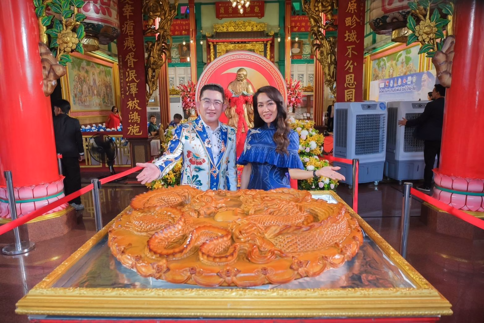 วธ. ททท. ร่วมกับ เอส แอนด์ พี ซินดิเคท จำกัด (มหาชน) จัดงานไหว้พระจันทร์ 2568 โดยมี อ.คฑา ชินบัญชร พรีเซ็นเตอร์เที่ยวไทยรับพลังบวก เที่ยวไทยสายศรัทธา นำไหว้พระจันทร์ พร้อมร่วมตัดขนมไหว้พระจันทร์ใหญ่ที่สุดในโลก ประจำปี 2568 ณ มณฑลพิธี มูลนิธิเทียนฟ้า กรุงเทพฯ