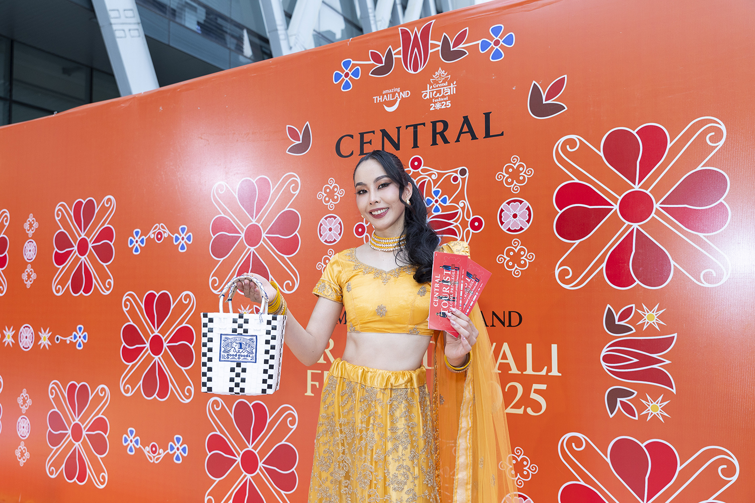 ครั้งแรก! Central & Robinson ผนึก ททท. รังสรรค์รังโกลีใหญ่ที่สุดในกรุงเทพฯ ฉลองเทศกาล Diwali เทศกาลแห่งแสงสว่างและความสุข ต้อนรับนักท่องเที่ยวอินเดียจากทั่วโลก