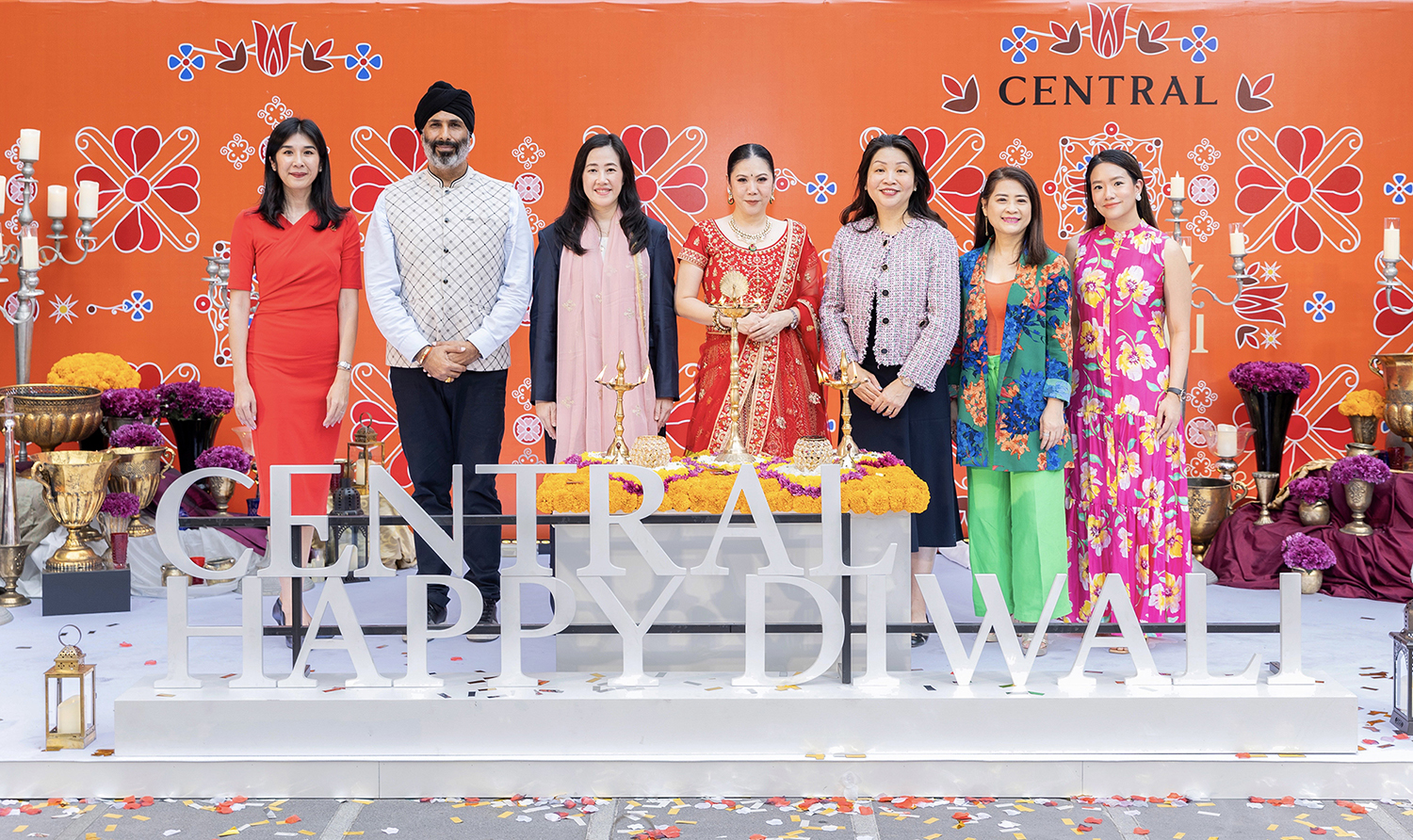 ครั้งแรก! Central & Robinson ผนึก ททท. รังสรรค์รังโกลีใหญ่ที่สุดในกรุงเทพฯ ฉลองเทศกาล Diwali เทศกาลแห่งแสงสว่างและความสุข ต้อนรับนักท่องเที่ยวอินเดียจากทั่วโลก