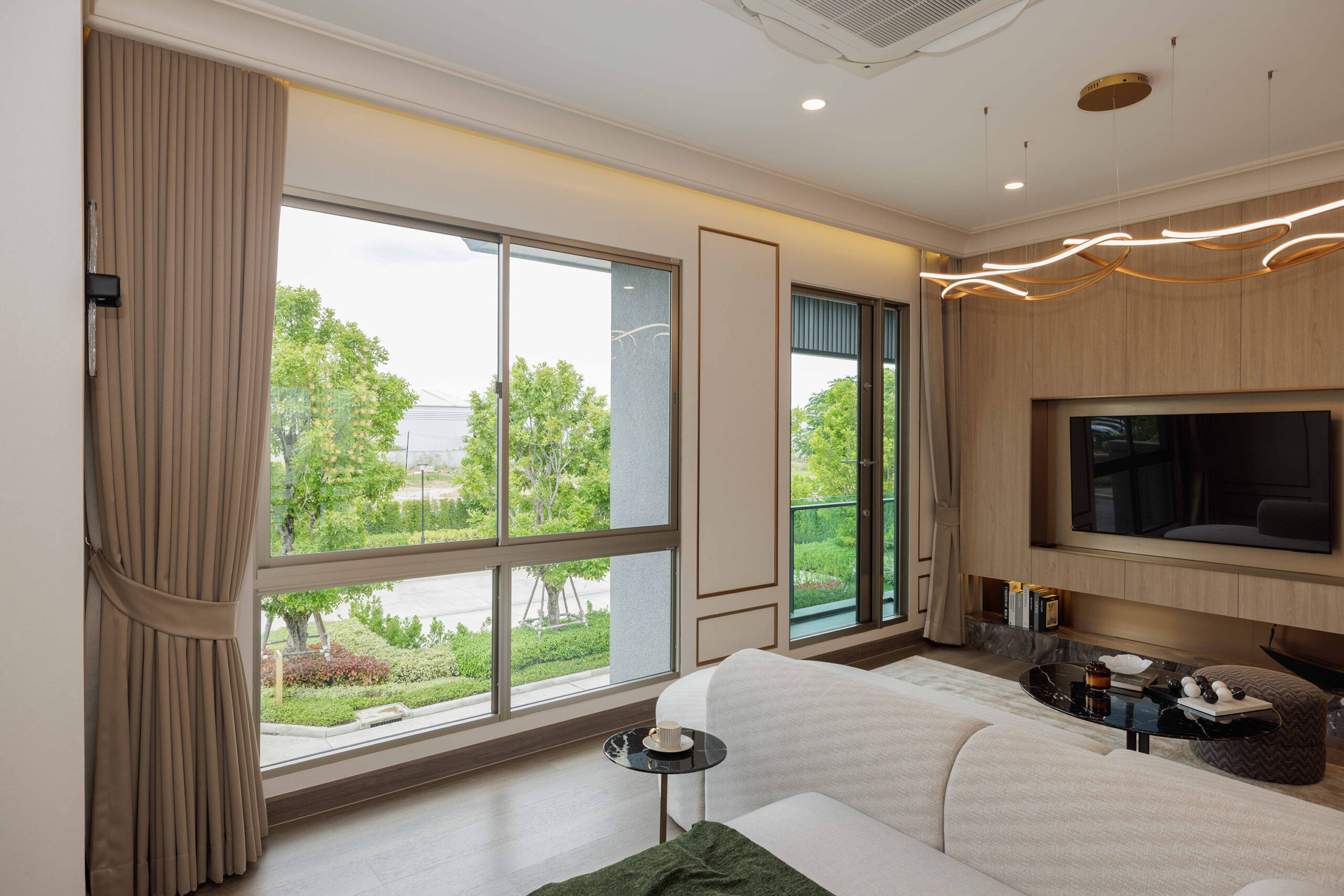 “บ้านอยู่ดีทั้งชีวิต! พฤกษา จับมือ “ทอสเท็ม” นำนวัตกรรมประตูหน้าต่างมาตรฐานญี่ปุ่น เสริมความปลอดภัย–ลดค่าไฟ”