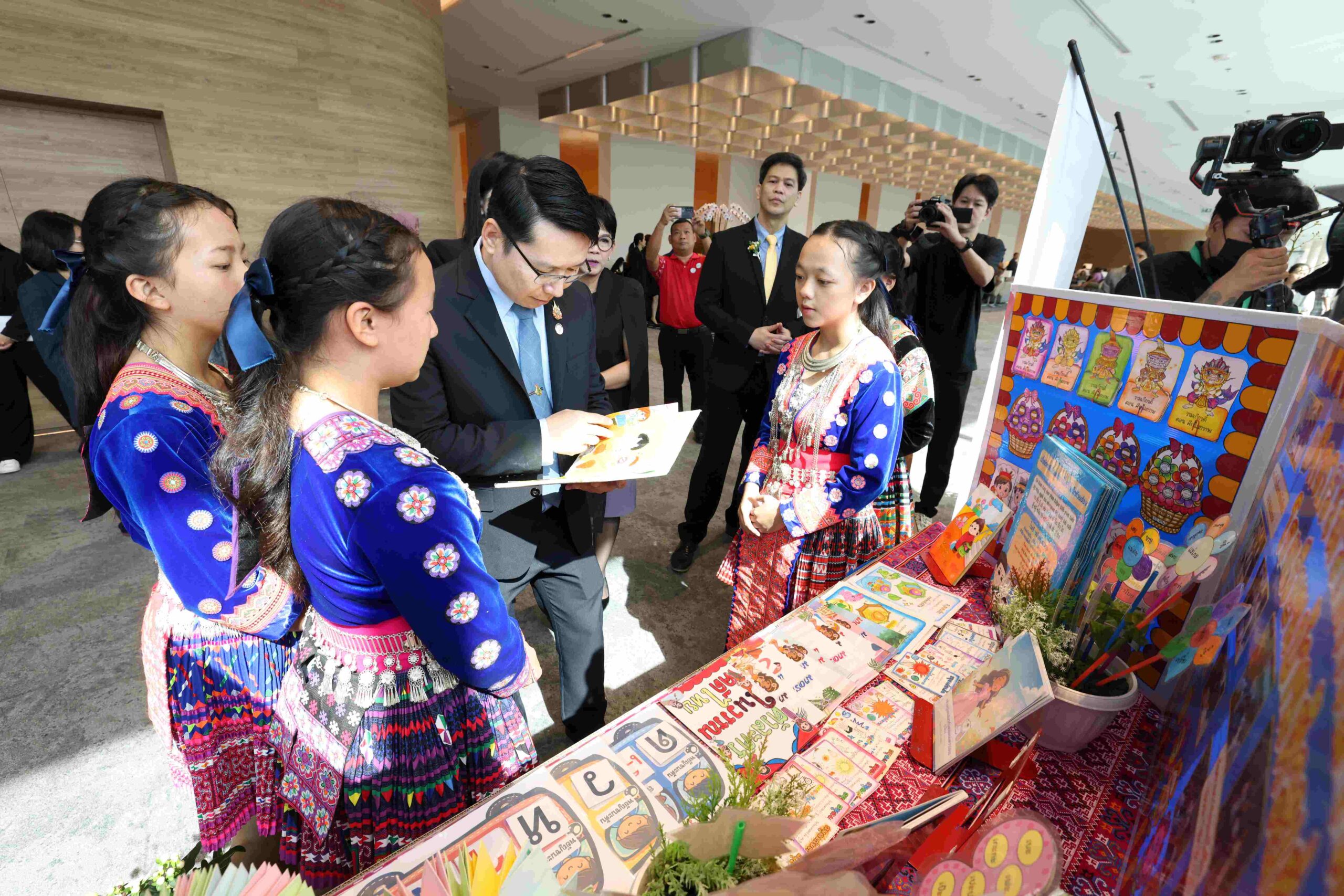 อมรินทร์กรุ๊ป เดินหน้าลุยต่อ โครงการ “ส่งความรู้ สร้างความสุข” ปลูกฝังเด็กไทยรักการอ่าน เพื่อผลสัมฤทธิ์ทางการศึกษาที่ดีขึ้น