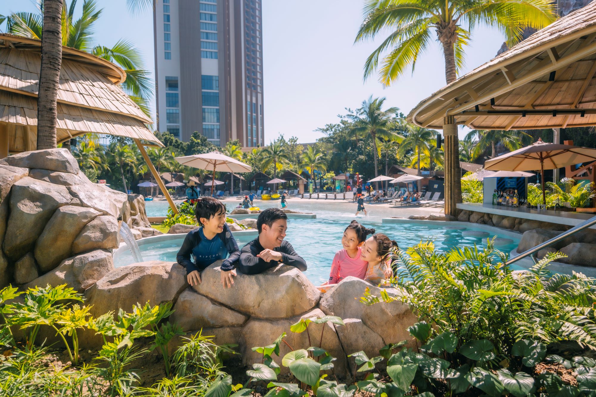 กลุ่มบริษัท พราว เปิดประสบการณ์ท่องเที่ยว กรุงเทพฯ (หัวลำโพง) – หัวหิน (หนองแก) ครั้งแรกกับ “kiha 183 Splash Journey” รถไฟญี่ปุ่นสุดคลาสสิก เชื่อมต่อโรงแรม ท่องเที่ยวสวนน้ำ เดินถึงจากสถานี