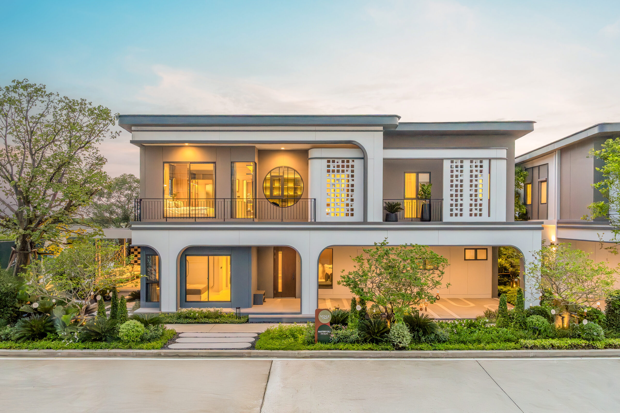 Sc Asset ส่งแบรนด์ใหม่ “เวนิว ฟอร์ม บางนา – ศรีวารี” บ้าน Form ดี ดีไซน์ทรงเลขาคณิต สไตล์ Mid Century Modern ชูจุดเด่นโถงสูง 6 เมตร ใกล้เมกาบางนา–สุวรรณภูมิ เปิดจองครั้งแรก 18–19 ต.ค.นี้