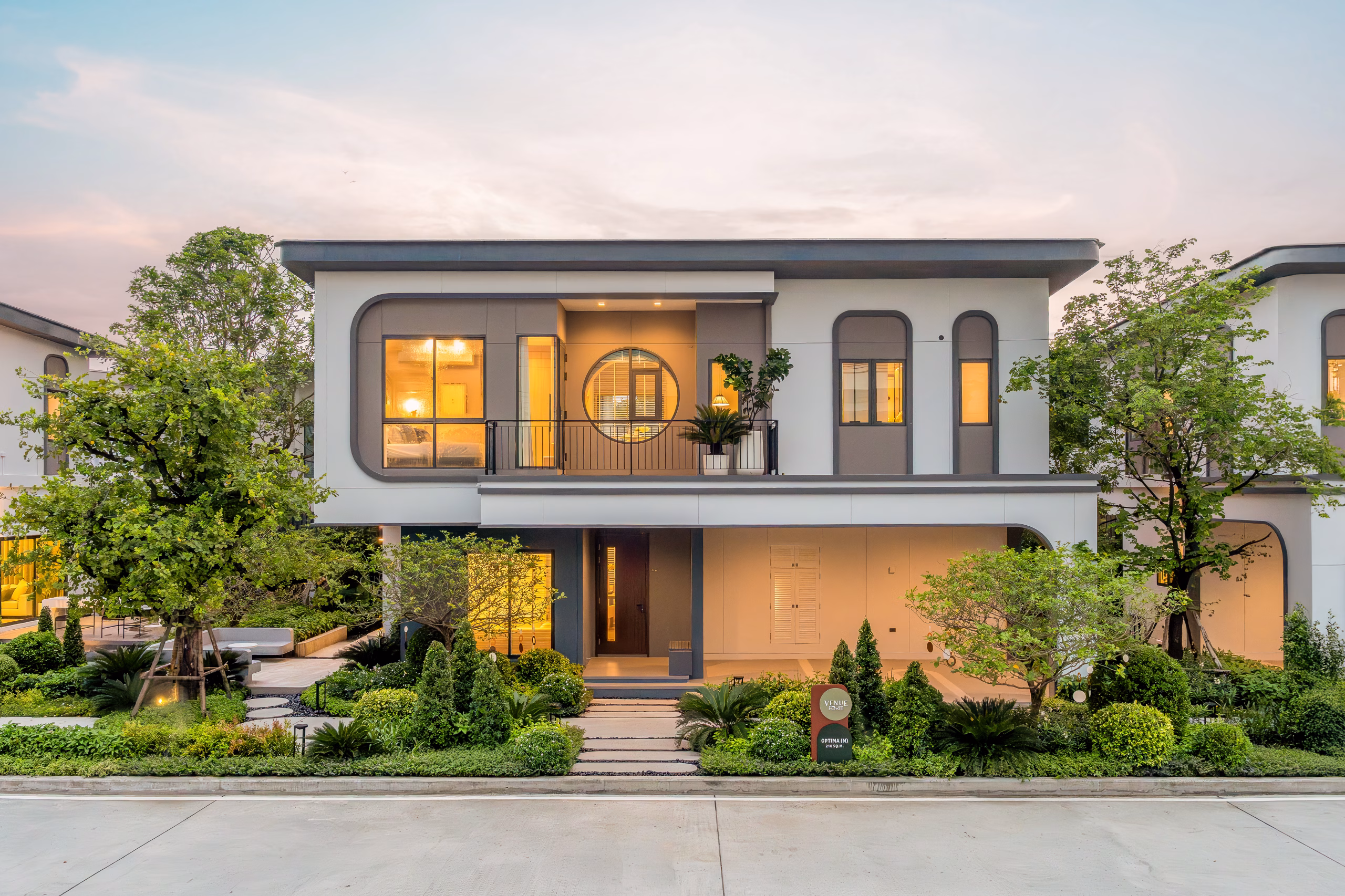 Sc Asset ส่งแบรนด์ใหม่ “เวนิว ฟอร์ม บางนา – ศรีวารี” บ้าน Form ดี ดีไซน์ทรงเลขาคณิต สไตล์ Mid Century Modern ชูจุดเด่นโถงสูง 6 เมตร ใกล้เมกาบางนา–สุวรรณภูมิ เปิดจองครั้งแรก 18–19 ต.ค.นี้