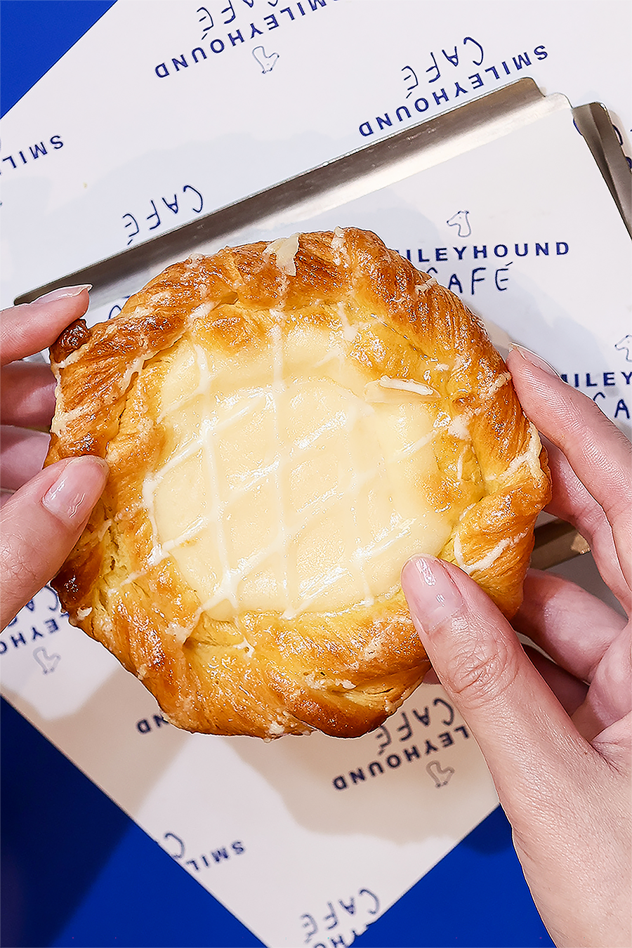 เมกาบางนา ชวนอร่อยละลายไปกับความฟินสุดชีส ในแคมเปญ “mega Says Cheezzz” สมาชิกเมกา สไมล์ รีวอร์ดส แลกรับฟรี! 12 เมนูชีสทั้งขนมและเครื่องดื่ม วันนี้ – 30 พ.ย. 68 ที่ศูนย์การค้าเมกาบางนา