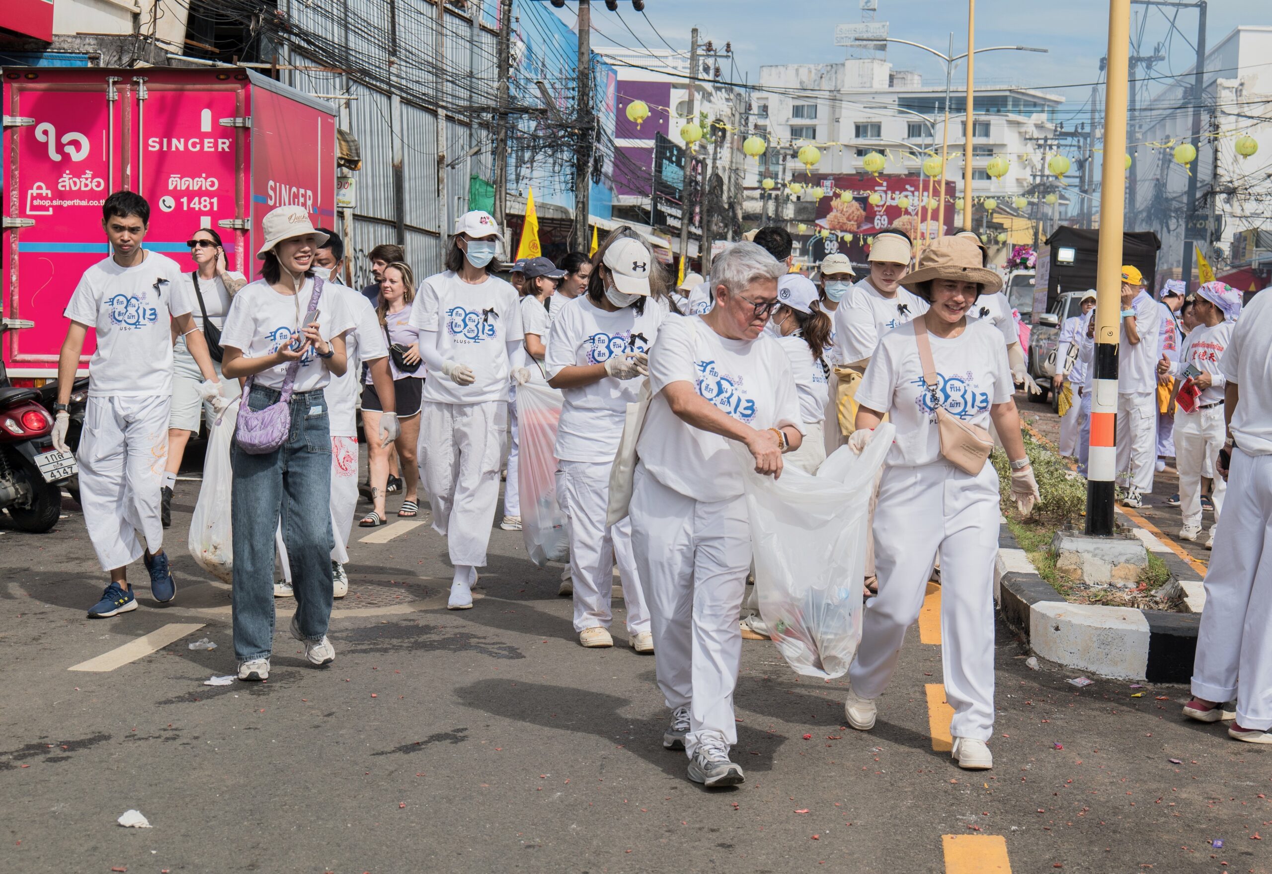 พลัส พร็อพเพอร์ตี้ ชวนลูกบ้านทำดี ผ่านโครงการ “พลัสก่อการดี ร่วมใจทำภูเก็ตบ้านเราให้สะอาดและน่าอยู่ ปีที่ 4” ในเทศกาลถือศีลกินผัก 2568