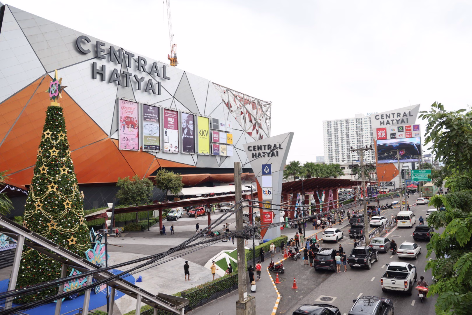 เซ็นทรัล หาดใหญ่ ยกระดับตั้ง “ศูนย์อำนวยการภัยพิบัติน้ำท่วม ไทยรวมใจที่เซ็นทรัล” ช่วยประสาน–กระจายความช่วยเหลือ