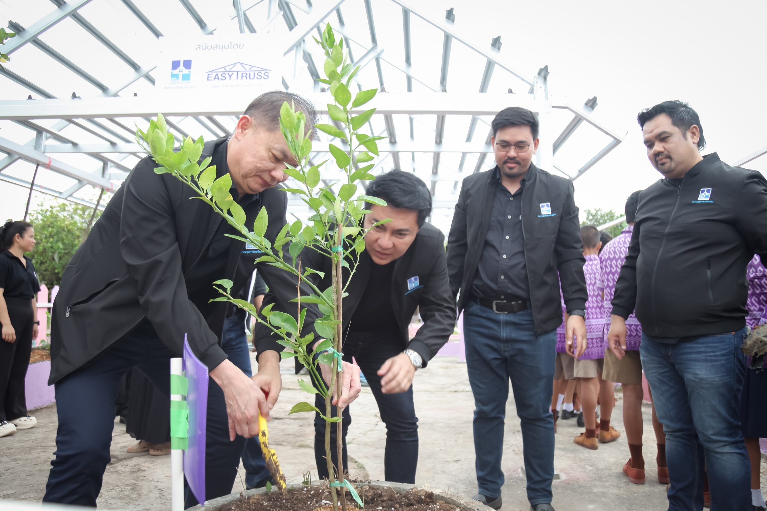 สมาคมธุรกิจรับสร้างบ้าน เดินหน้าทำ Csr ต่อเนื่องในเดือนแห่งการไว้อาลัย