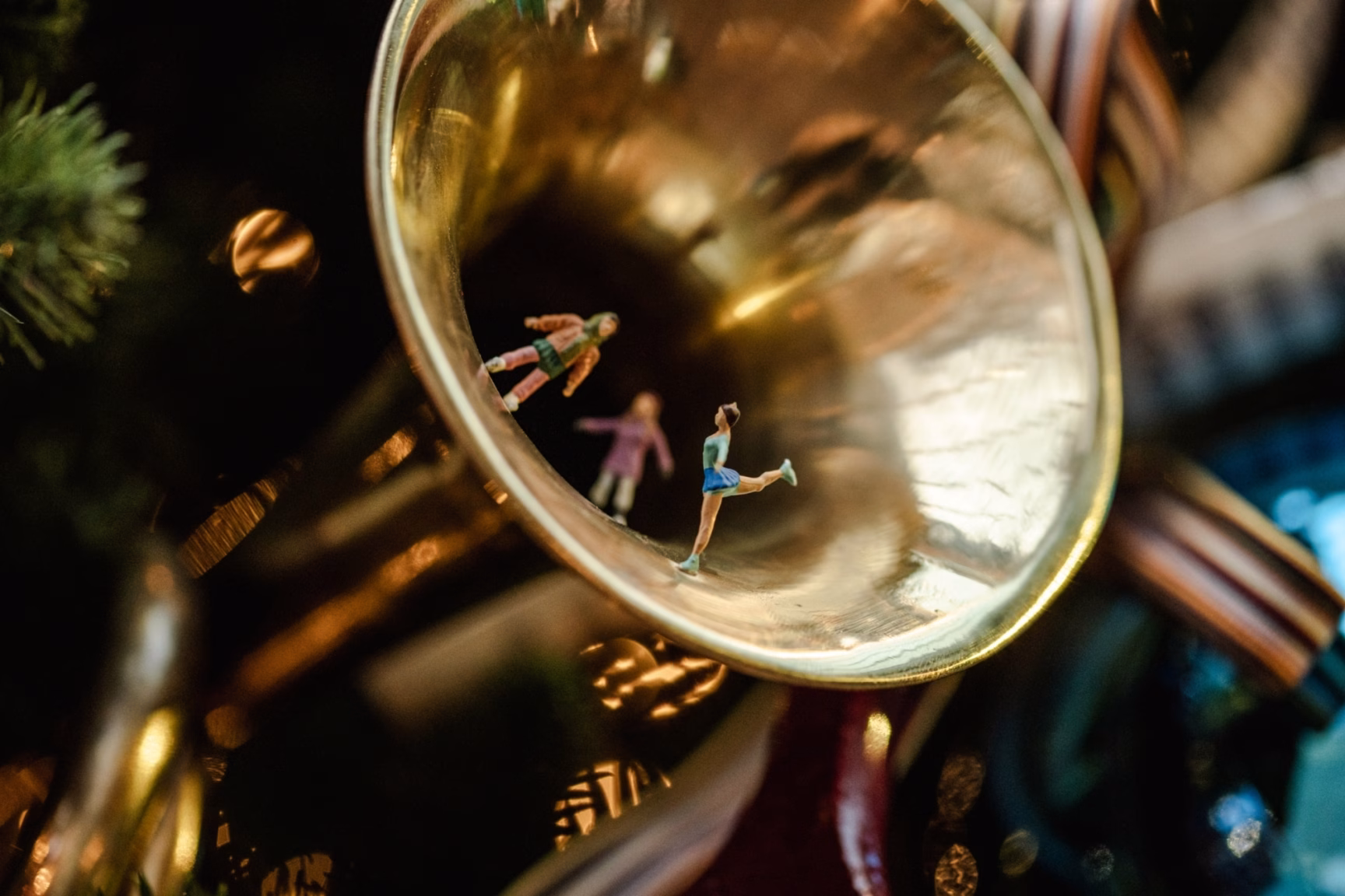 Paul Smith ร่วมกับ Royal Opera House ร่วมเฉลิมฉลองเทศกาลแห่งความสุข ด้วยต้นคริสต์มาสสุดงดงาม ใจกลางกรุงลอนดอน