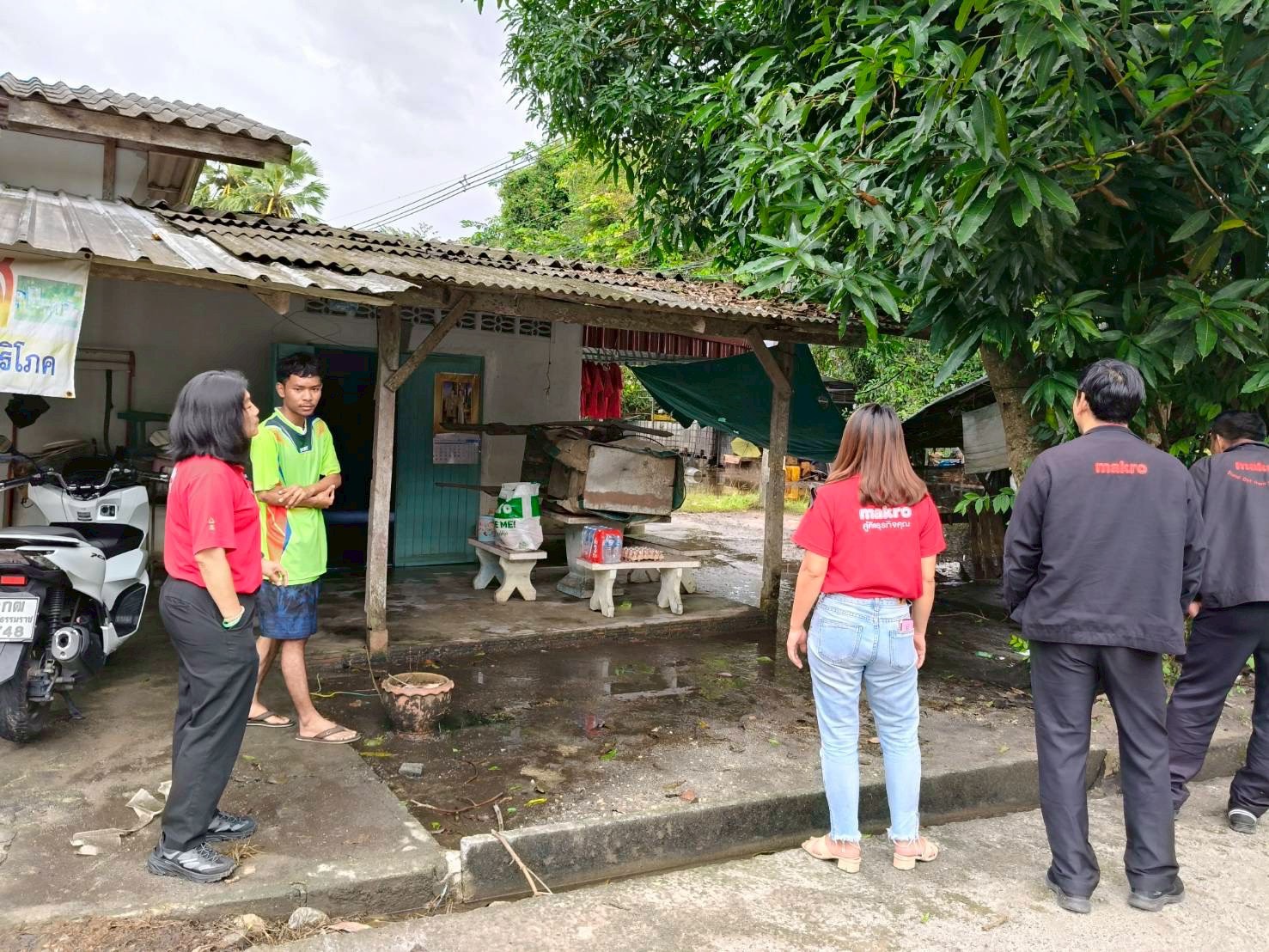 ซีพี แอ็กซ์ตร้า อาสา ผนึกกำลังพันธมิตร ลำเลียงถุงยังชีพและของจำเป็น ลงพื้นที่หาดใหญ่ ช่วยเหลือผู้ประสบภัยน้ำท่วมอย่างเร่งด่วน