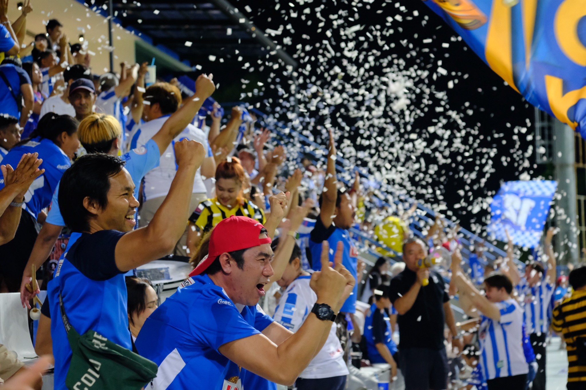 บิ๊กแมทช์ไทยลีกคึกคัก “แอสเซทไวส์” ยกขบวนเชียร์ “บีจี ปทุม ยูไนเต็ด” พร้อมเสิร์ฟกิจกรรม Assetwise Brand Day ดึง “โต๋ ศักดิ์สิทธิ์” เติมสีสันติดขอบสนาม