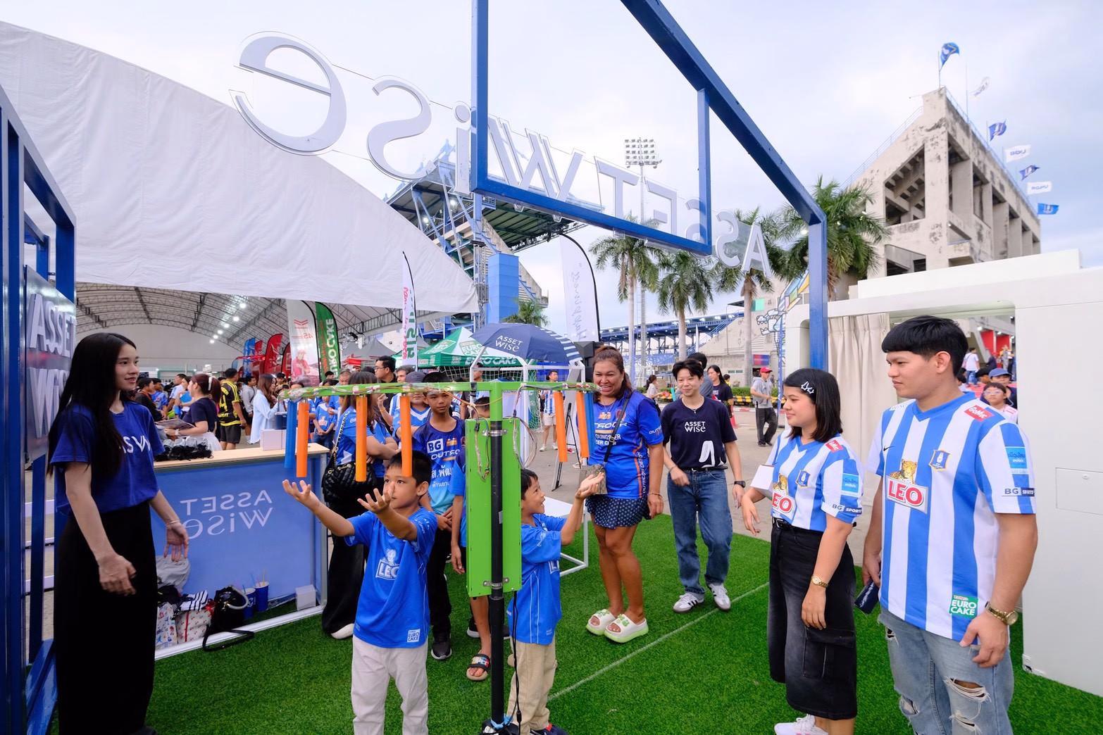 บิ๊กแมทช์ไทยลีกคึกคัก “แอสเซทไวส์” ยกขบวนเชียร์ “บีจี ปทุม ยูไนเต็ด” พร้อมเสิร์ฟกิจกรรม Assetwise Brand Day ดึง “โต๋ ศักดิ์สิทธิ์” เติมสีสันติดขอบสนาม