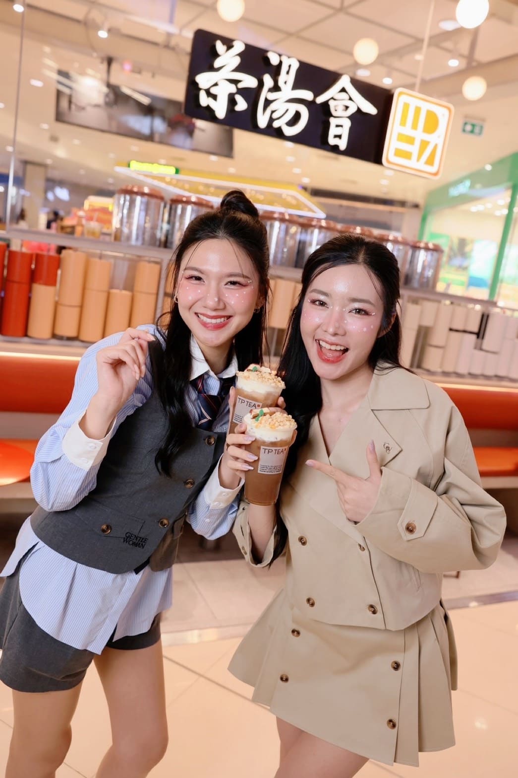 เมกาบางนาต้อนรับเทศกาลคริสต์มาส กับแคมเปญ “mega Christmas Specials” มอบของขวัญสุดพิเศษให้สมาชิกเมกา สไมล์ รีวอร์ดส แลกรับฟรี! 12 เมนูอร่อย วันนี้ – 31 ธ.ค. 68 ที่เมกาบางนาเท่านั้น