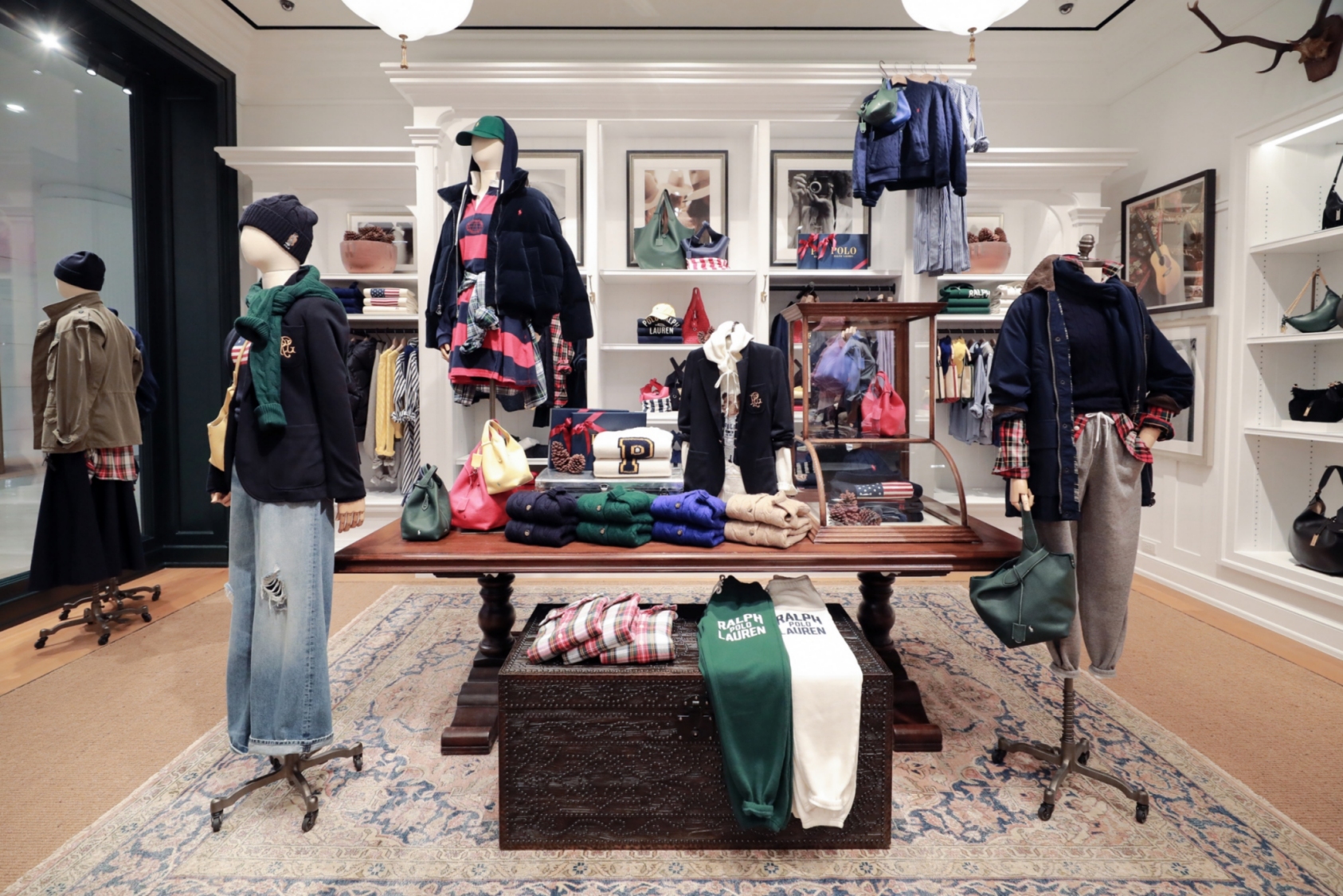 Cmg ยกทัพแบรนด์แฟชั่นระดับโลกปักหมุด Central Park ตอกย้ำ Fashion Destination แห่งใหม่ใจกลางกรุงเทพฯ