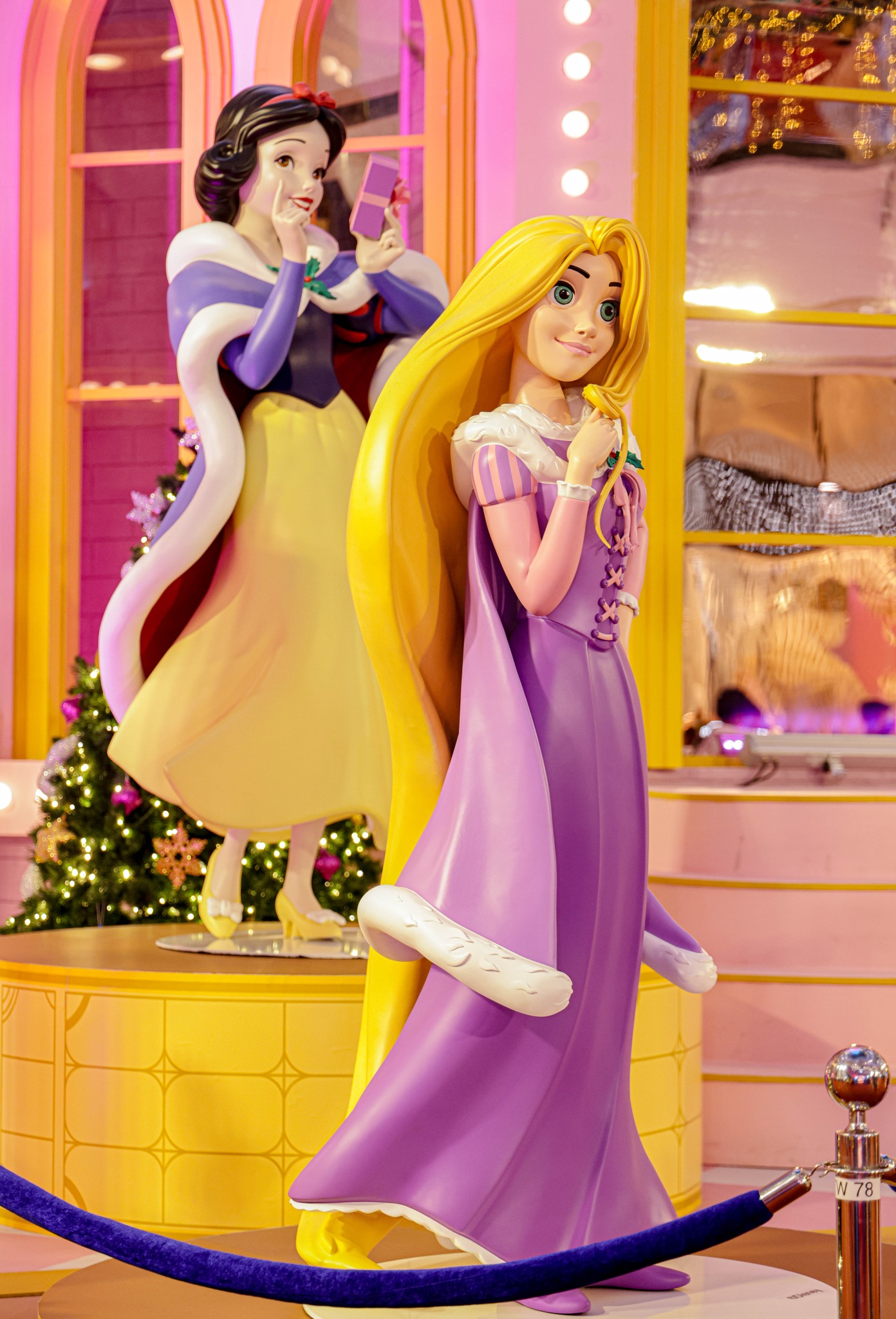 เปิดพิกัดความสุข The Magical Stars อาณาจักรคริสต์มาสธีมดิสนีย์สุดอบอุ่น เช็กอินหิมะตก–ฟีลเทพนิยาย ที่ศูนย์การค้าเซ็นทรัลทั่วประเทศ