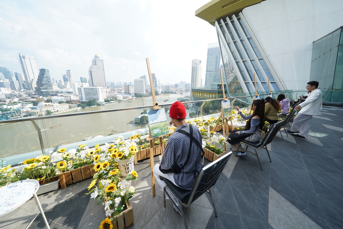 ไอคอนสยาม ชวนสัมผัสเสน่ห์งานศิลป์ ส่งท้ายปี ในงาน “gallop Into 2026 – X’mas & New Year Art Market”