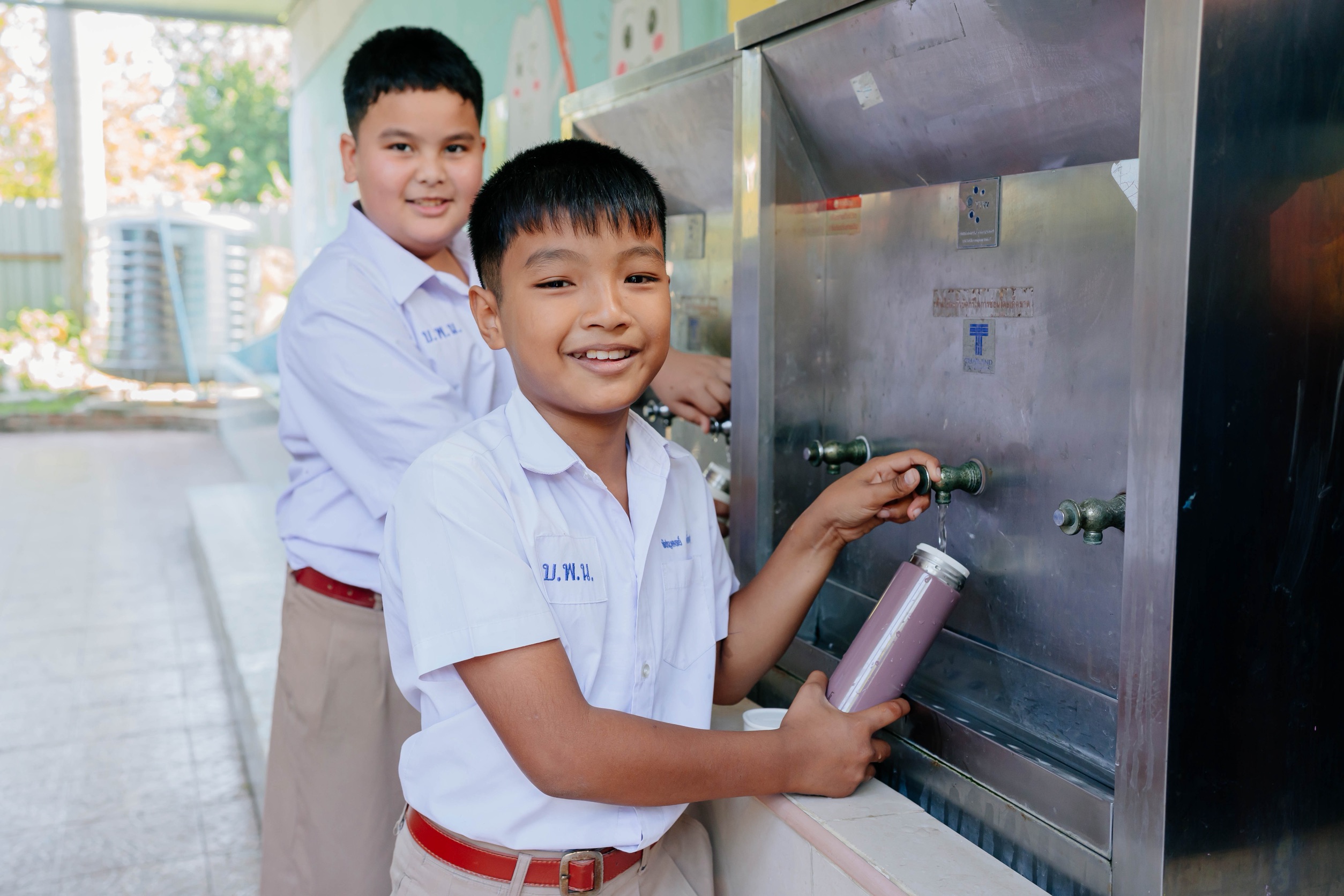 ซีพี แอ็กซ์ตร้า ร่วมกับ ล็อก แอนด์ ล็อก จัดกิจกรรม “โรงเรียนไร้ขยะ” ส่งมอบกระบอกน้ำรักษ์โลก ปลูกฝังการลดใช้ขวดพลาสติกให้เยาวชน