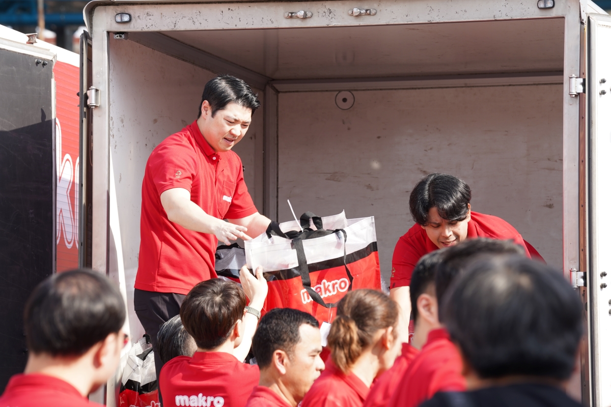 “ซีพี แอ็กซ์ตร้า ระดมทีมลงพื้นที่ ช่วยบรรเทาผลกระทบ–ฟื้นฟูผู้ประสบอุทกภัยภาคใต้ พร้อมเดินหน้าส่งต่อความช่วยเหลือต่อเนื่อง”