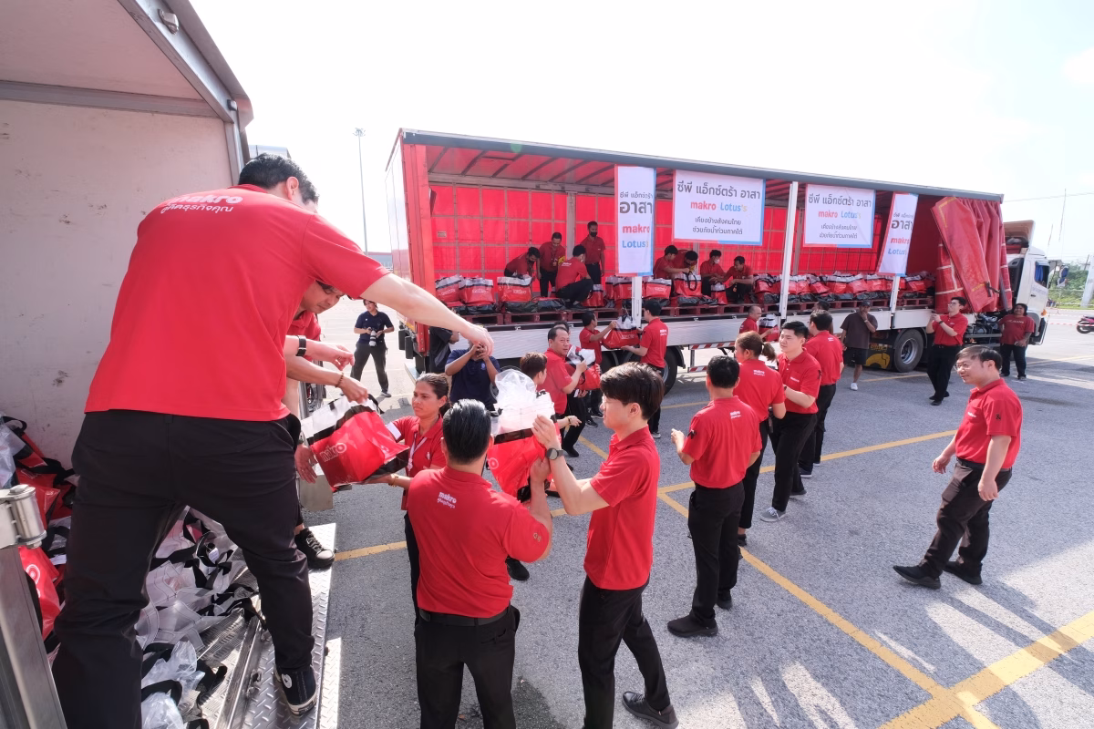 “ซีพี แอ็กซ์ตร้า ระดมทีมลงพื้นที่ ช่วยบรรเทาผลกระทบ–ฟื้นฟูผู้ประสบอุทกภัยภาคใต้ พร้อมเดินหน้าส่งต่อความช่วยเหลือต่อเนื่อง”