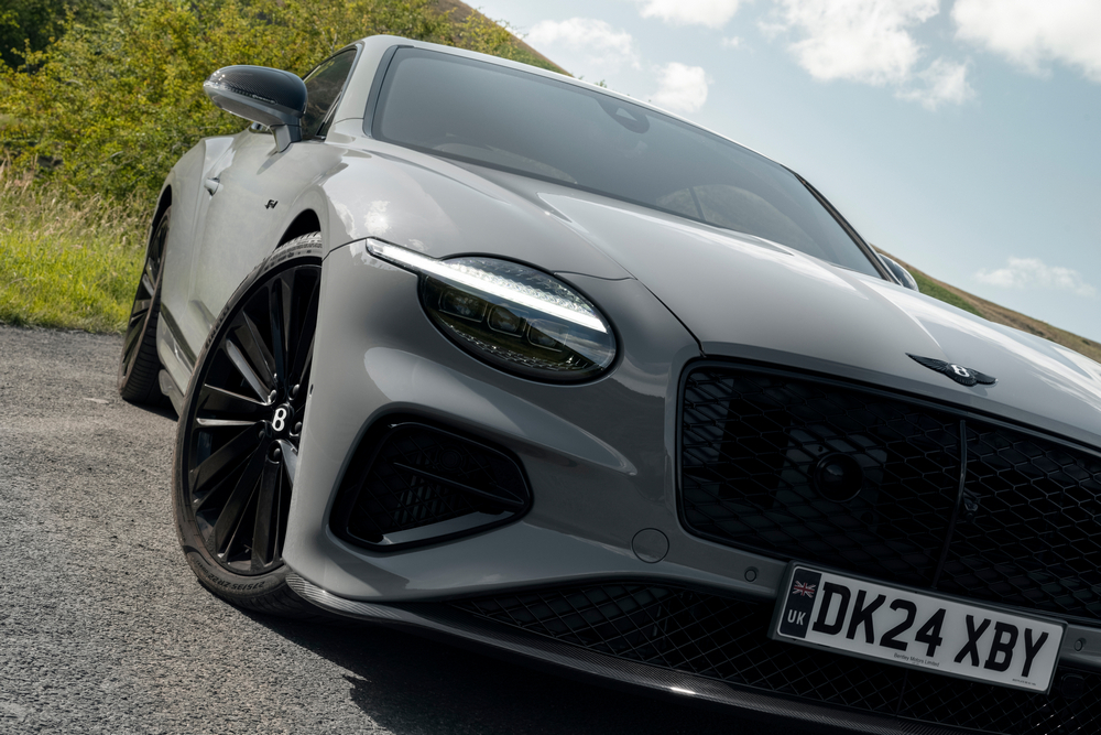 เบนท์ลีย์ มอเตอร์ส เปิดตัว Styling Specification ชุดแต่งคาร์บอนใหม่กับอีกระดับความโดดเด่นสไตล์สปอร์ตฉบับแกรนด์ทัวเรอร์นิวเจน