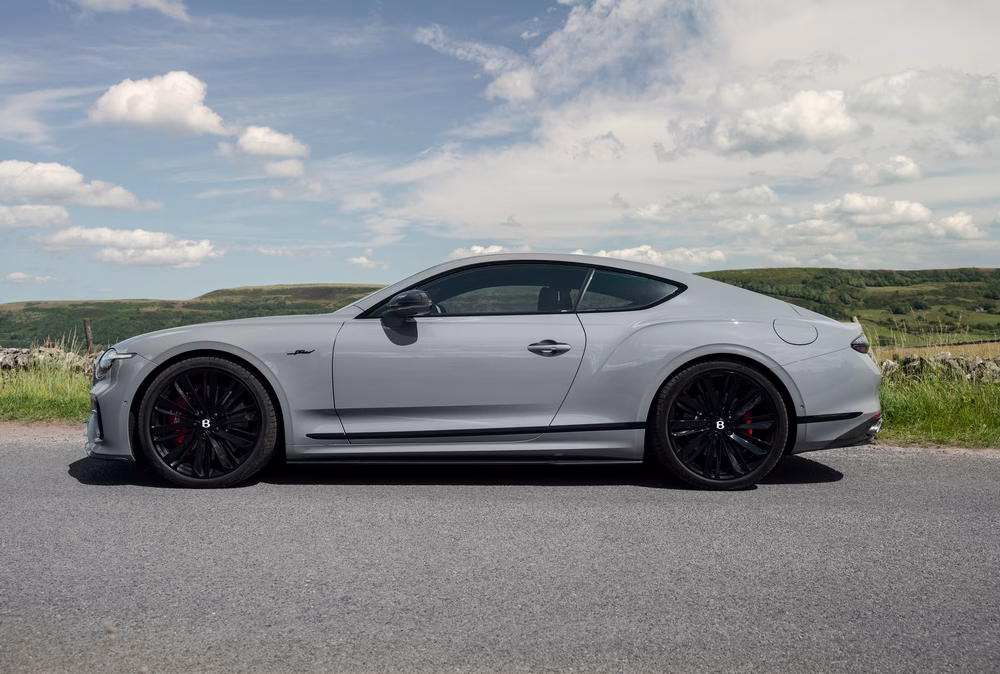 เบนท์ลีย์ มอเตอร์ส เปิดตัว Styling Specification ชุดแต่งคาร์บอนใหม่กับอีกระดับความโดดเด่นสไตล์สปอร์ตฉบับแกรนด์ทัวเรอร์นิวเจน