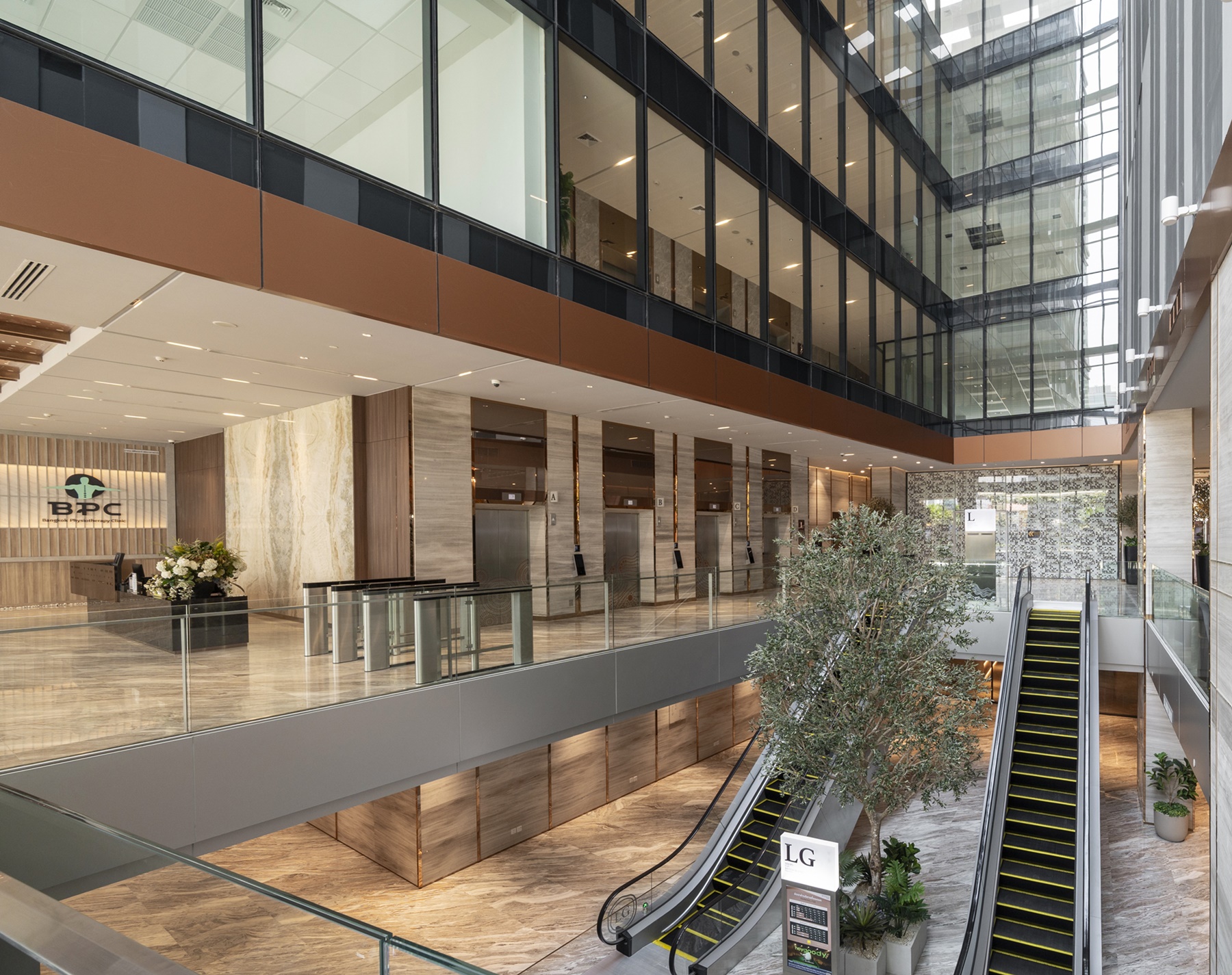 ศุภาลัย ไอคอน สาทร ฮอตแรง! พื้นที่ร้านค้าเชิงพาณิชย์ปิดดีลกว่า 90% ตอกย้ำดีมานด์ทำเลสาทร