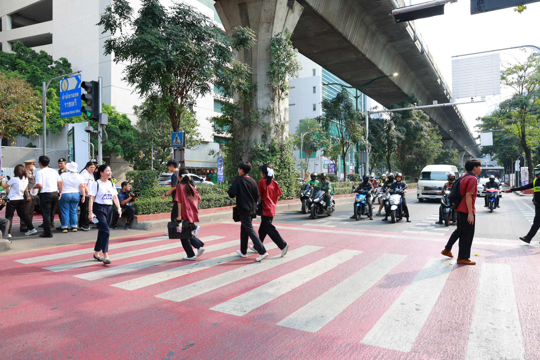 วิริยะประกันภัย ร่วมพิธีเปิดตัวโครงการ “โครงการกี่คันได้ข้าม” ชวนสังคมส่งเสริมวัฒนธรรมหยุดรถให้คนข้ามทางม้าลาย