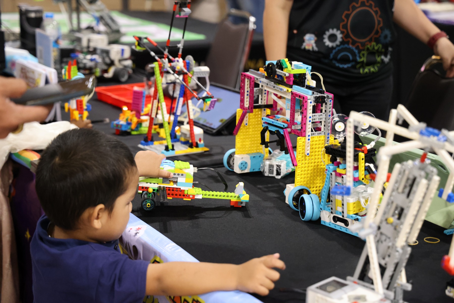 “เซ็นทรัลพัฒนา ยืนหนึ่งแลนด์มาร์กวันเด็กสุดยิ่งใหญ่ ตอกย้ำผู้นำ Kids & Family Destination ทั่วประเทศ มอบรอยยิ้มให้เด็กในงาน Central Kid’s Day 2026”