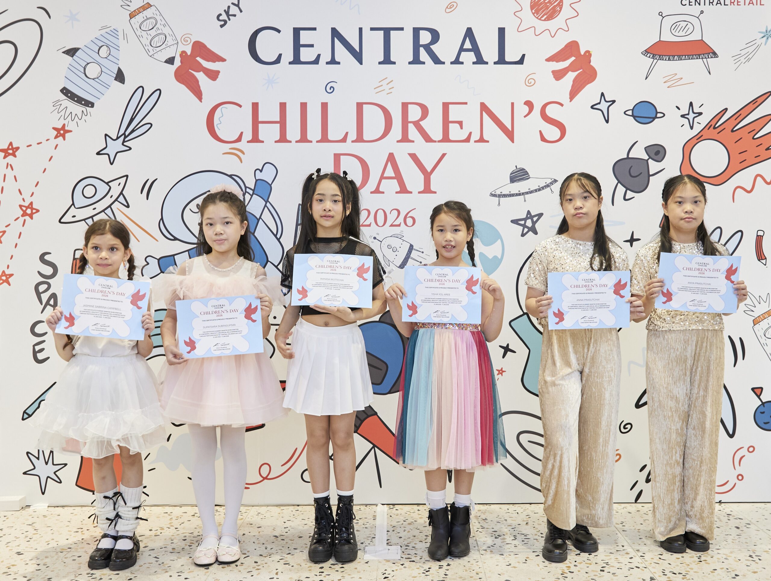 ห้างเซ็นทรัล ในเครือเซ็นทรัล รีเทล ฉลองใหญ่วันเด็กแห่งชาติ ชวน “น้องแสนดี น้องณิริน” นำทีมโมเดลเด็กเดบิวต์บนรันเวย์แฟชั่นในงาน “central Children’s Day 2026”