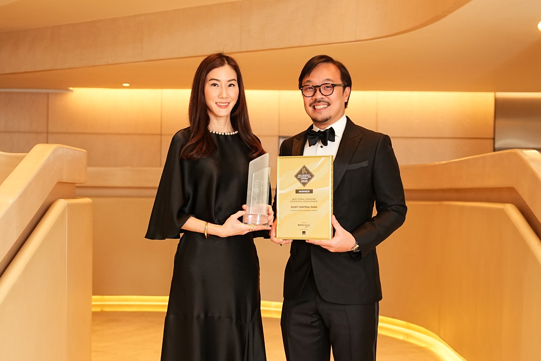 เซ็นทรัลพัฒนา ตอกย้ำผู้นำอสังหาฯ ไทย โดดเด่นทุกมิติ คว้า 63 รางวัลสำคัญระดับประเทศและระดับโลกตลอดปี 2568 สะท้อน “ความภูมิใจที่ได้พัฒนา” พร้อมผลักดันศักยภาพเมืองและเศรษฐกิจไทยสู่ระดับโลก