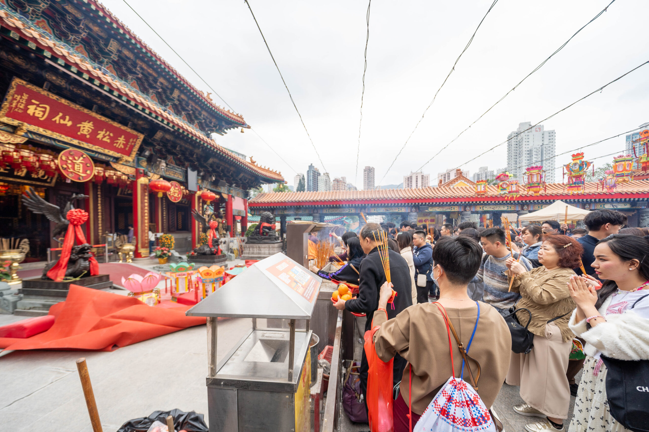 ช็อปเปิดศักราช! ไอคอนสยาม จัดแคมเปญแรกแห่งปี ‘iconsiam Extraordinary Experience’ ลุ้นร่วมทริปแห่งศรัทธา บินลัดฟ้าเปิดทรัพย์ครั้งเดียวในรอบปีที่ฮ่องกง กับ อาจารย์คฑา ชินบัญชร