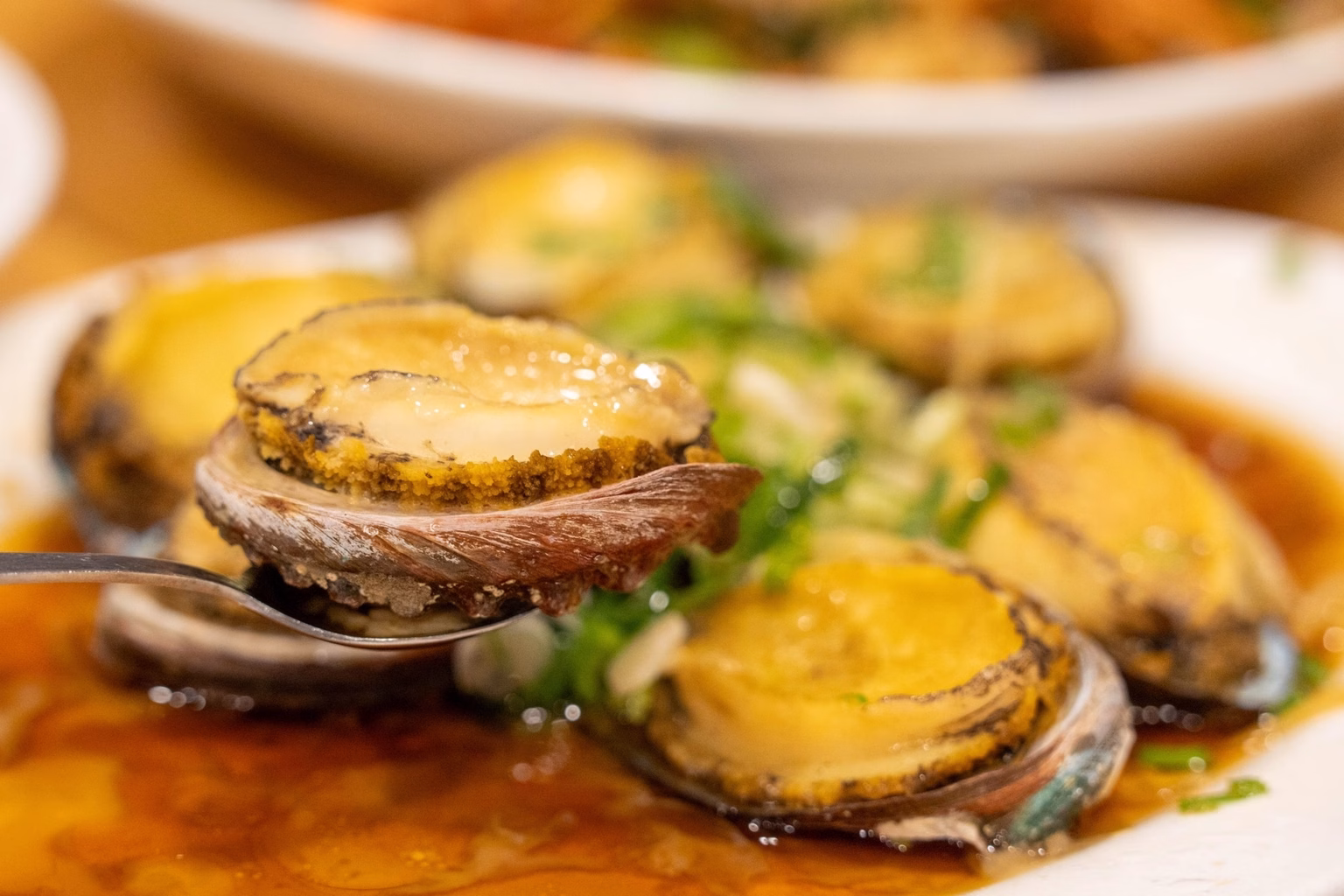 ช็อปเปิดศักราช! ไอคอนสยาม จัดแคมเปญแรกแห่งปี ‘iconsiam Extraordinary Experience’ ลุ้นร่วมทริปแห่งศรัทธา บินลัดฟ้าเปิดทรัพย์ครั้งเดียวในรอบปีที่ฮ่องกง กับ อาจารย์คฑา ชินบัญชร