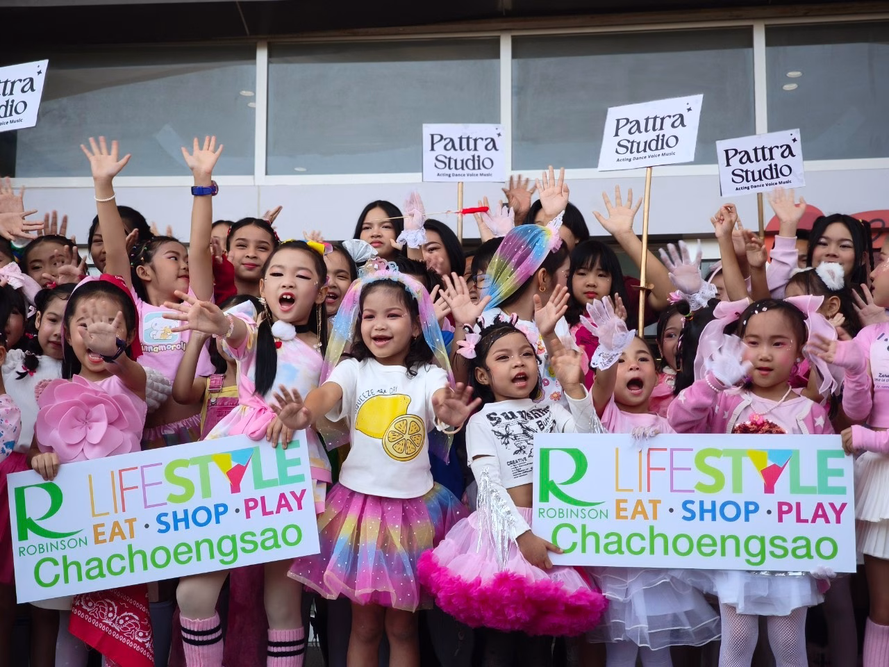 โรบินสันไลฟ์สไตล์ ชวนมาบอกรัก ต้อนรับเทศกาลวาเลนไทน์ เติมทุกโมเมนต์ความเลิฟ ครบทั้ง ช้อป ชิม แชะ เช็กอิน ที่โรบินสันไลฟ์สไตล์ทุกสาขาทั่วประเทศ