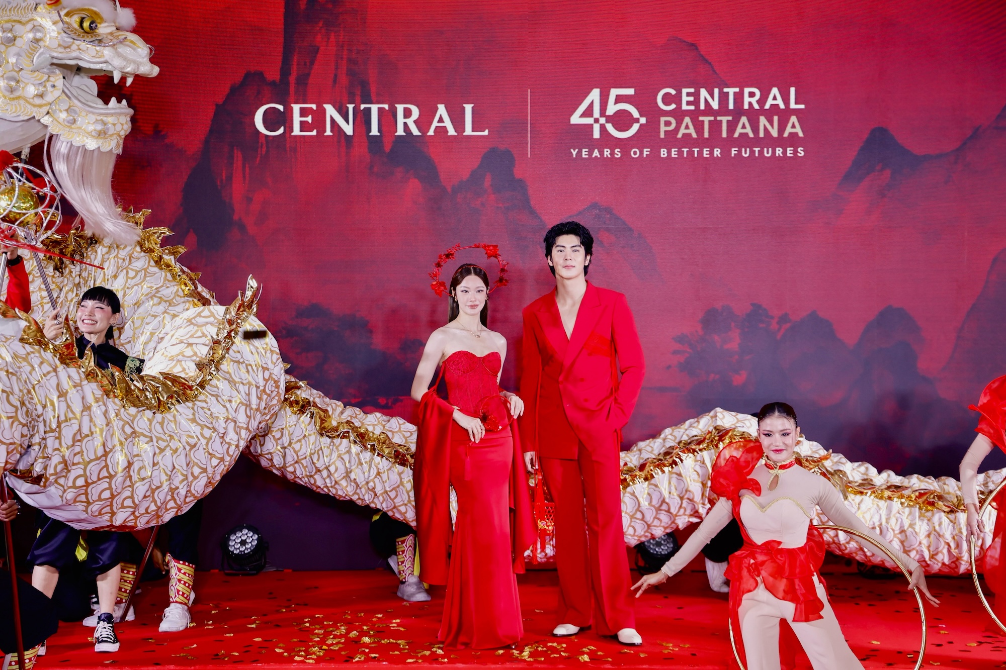 เริ่มศักราชใหม่ด้วยความเฮง ห้างเซ็นทรัล ในเครือเซ็นทรัล รีเทล เปิดแคมเปญฉลองใหญ่ตรุษจีน “the Great Chinese New Year 2026” เสิร์ฟกิจกรรม เสริมสิริมงคล พลังแห่งความโชคดี รับปีม้าไฟ