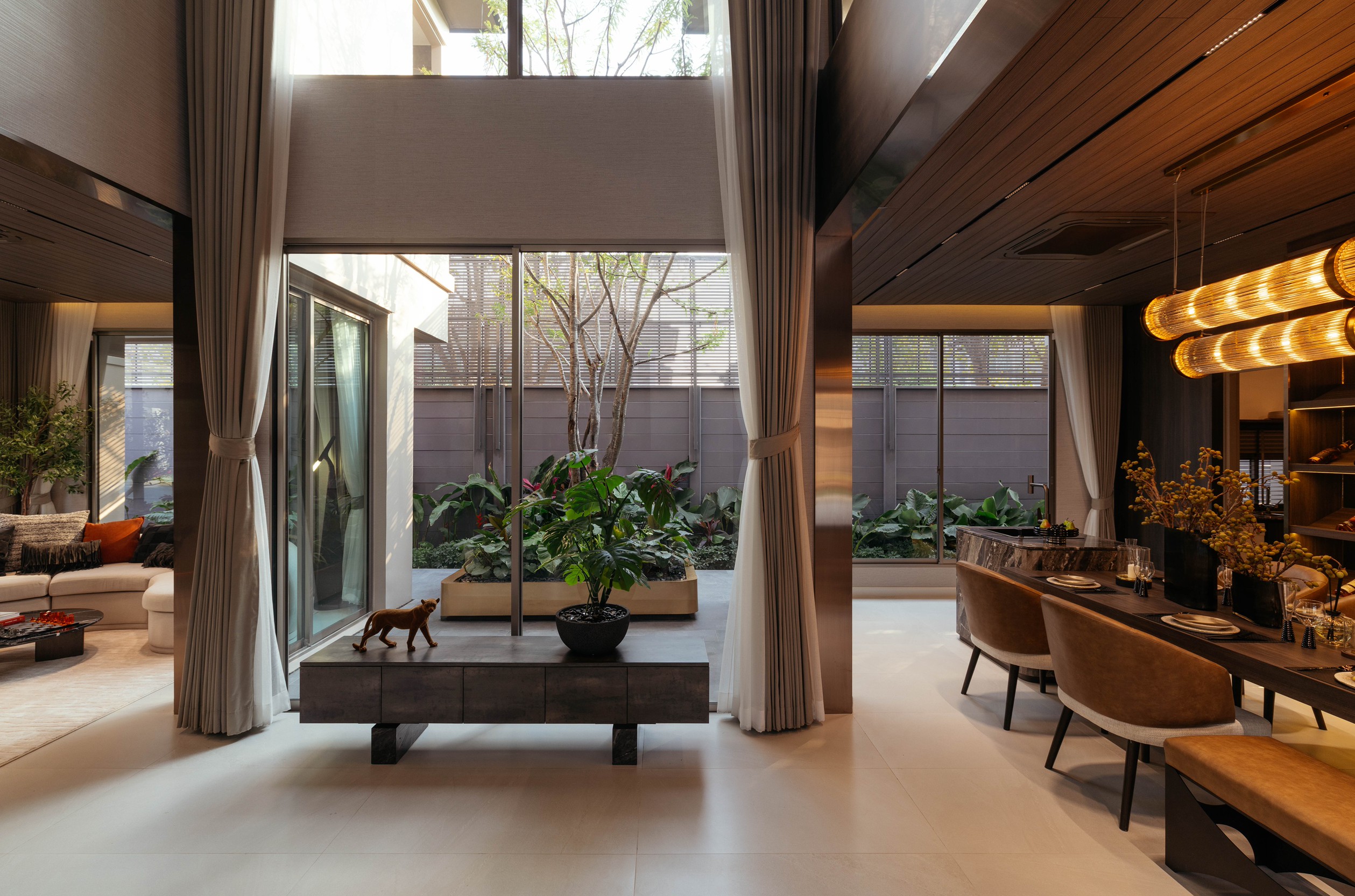 “พฤกษา” ยกระดับการอยู่อาศัย เปิดตัว “เดอะ ปาล์ม คอร์ทยาร์ด บางนา กม. 8” โครงการลักชัวรีดีไซน์ใหม่ ครั้งแรกกับแบบบ้าน “คอร์ทยาร์ด” ออกแบบให้ธรรมชาติเป็นส่วนหนึ่งของชีวิต…ตั้งแต่ก้าวแรก